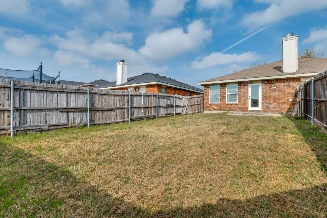 Single Family Residence For Sale in Dallas County , 2118 Augusta Street, Lancaster, Texas 75146, 4 Bedroom, 2 Bathroom, 2 Garage spaces, 1,754 Sqft, built in 2007, mls#21359621, Real Estate Agent in Lancaster, Homes For Sale in Dallas county, Homes For Sale in Lancaster, Realtor in Lancaster Texas, Real Estate Brokerage Independent Realty Texas, Luminita Cordes Realtor