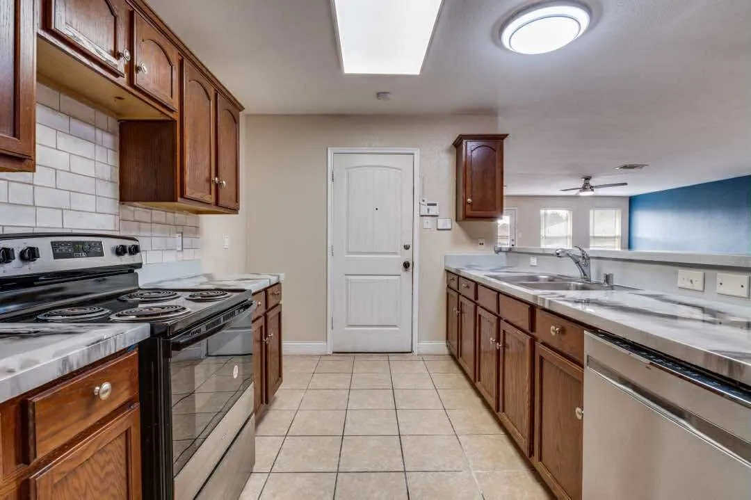 Single Family Residence For Sale in Dallas County , 2118 Augusta Street, Lancaster, Texas 75146, 4 Bedroom, 2 Bathroom, 2 Garage spaces, 1,754 Sqft, built in 2007, mls#21359621, Real Estate Agent in Lancaster, Homes For Sale in Dallas county, Homes For Sale in Lancaster, Realtor in Lancaster Texas, Real Estate Brokerage Independent Realty Texas, Luminita Cordes Realtor