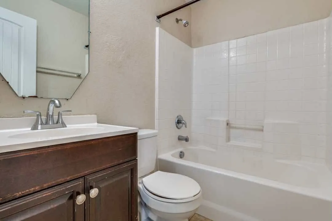 Single Family Residence For Sale in Dallas County , 2118 Augusta Street, Lancaster, Texas 75146, 4 Bedroom, 2 Bathroom, 2 Garage spaces, 1,754 Sqft, built in 2007, mls#21359621, Real Estate Agent in Lancaster, Homes For Sale in Dallas county, Homes For Sale in Lancaster, Realtor in Lancaster Texas, Real Estate Brokerage Independent Realty Texas, Luminita Cordes Realtor