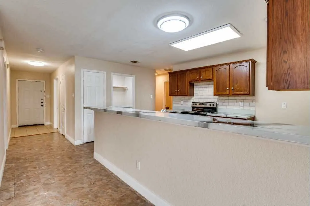 Single Family Residence For Sale in Dallas County , 2118 Augusta Street, Lancaster, Texas 75146, 4 Bedroom, 2 Bathroom, 2 Garage spaces, 1,754 Sqft, built in 2007, mls#21359621, Real Estate Agent in Lancaster, Homes For Sale in Dallas county, Homes For Sale in Lancaster, Realtor in Lancaster Texas, Real Estate Brokerage Independent Realty Texas, Luminita Cordes Realtor