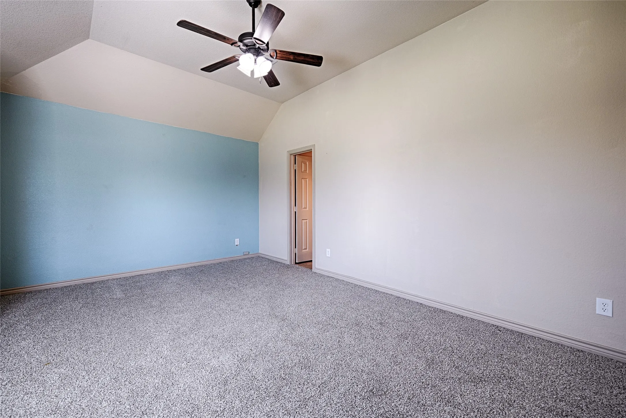 Single Family Residence For Sale in Henderson County , 307 W Alene Drive, Mabank, Texas 75147, 4 Bedroom, 2 Bathroom, 2 Garage spaces, 1,802 Sqft, built in 2013, mls#21354959, Real Estate Agent in Mabank, Homes For Sale in Henderson county, Homes For Sale in Mabank, Realtor in Mabank Texas, Real Estate Brokerage Independent Realty Texas, Luminita Cordes Realtor