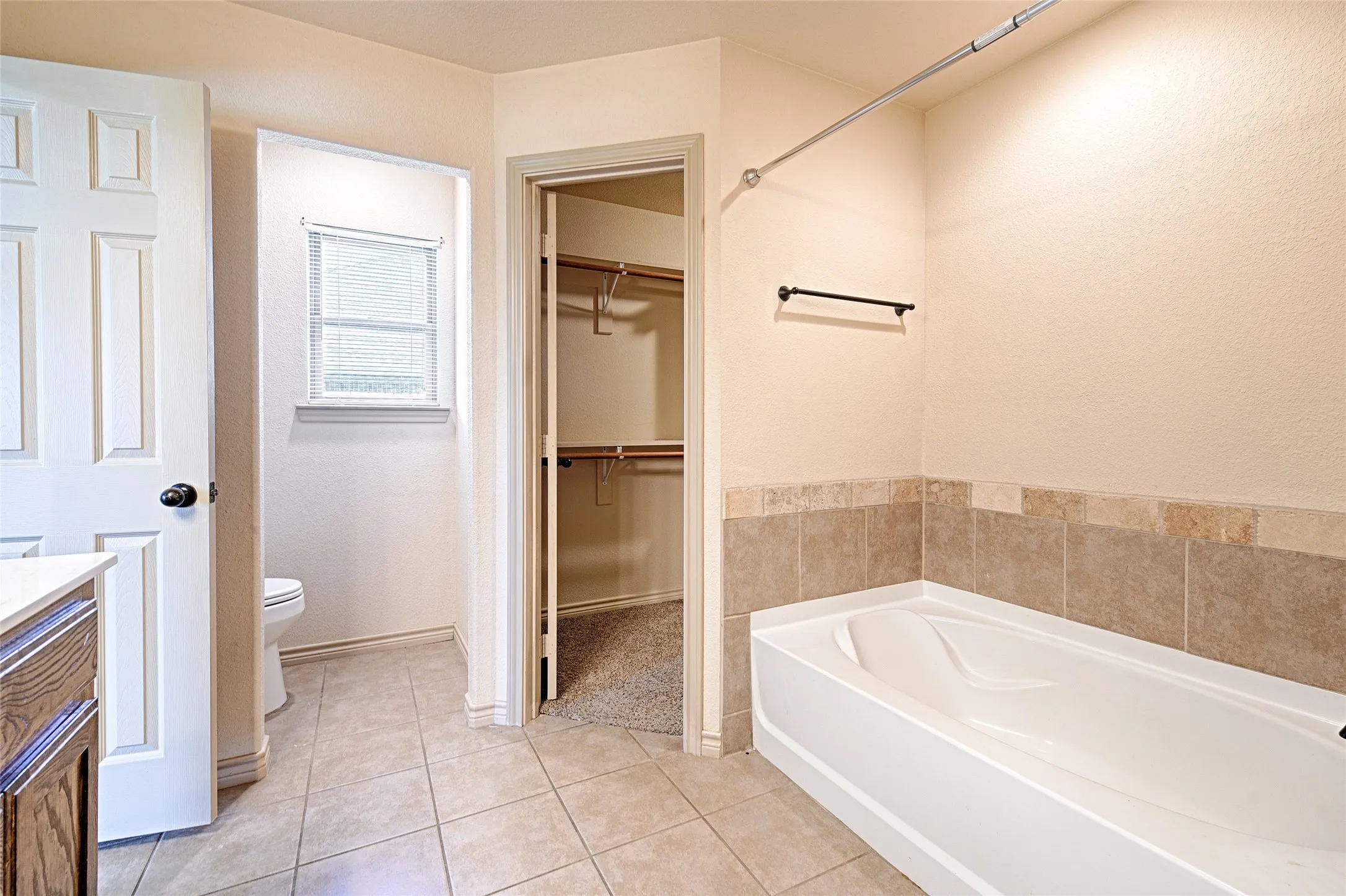 Single Family Residence For Sale in Henderson County , 307 W Alene Drive, Mabank, Texas 75147, 4 Bedroom, 2 Bathroom, 2 Garage spaces, 1,802 Sqft, built in 2013, mls#21354959, Real Estate Agent in Mabank, Homes For Sale in Henderson county, Homes For Sale in Mabank, Realtor in Mabank Texas, Real Estate Brokerage Independent Realty Texas, Luminita Cordes Realtor