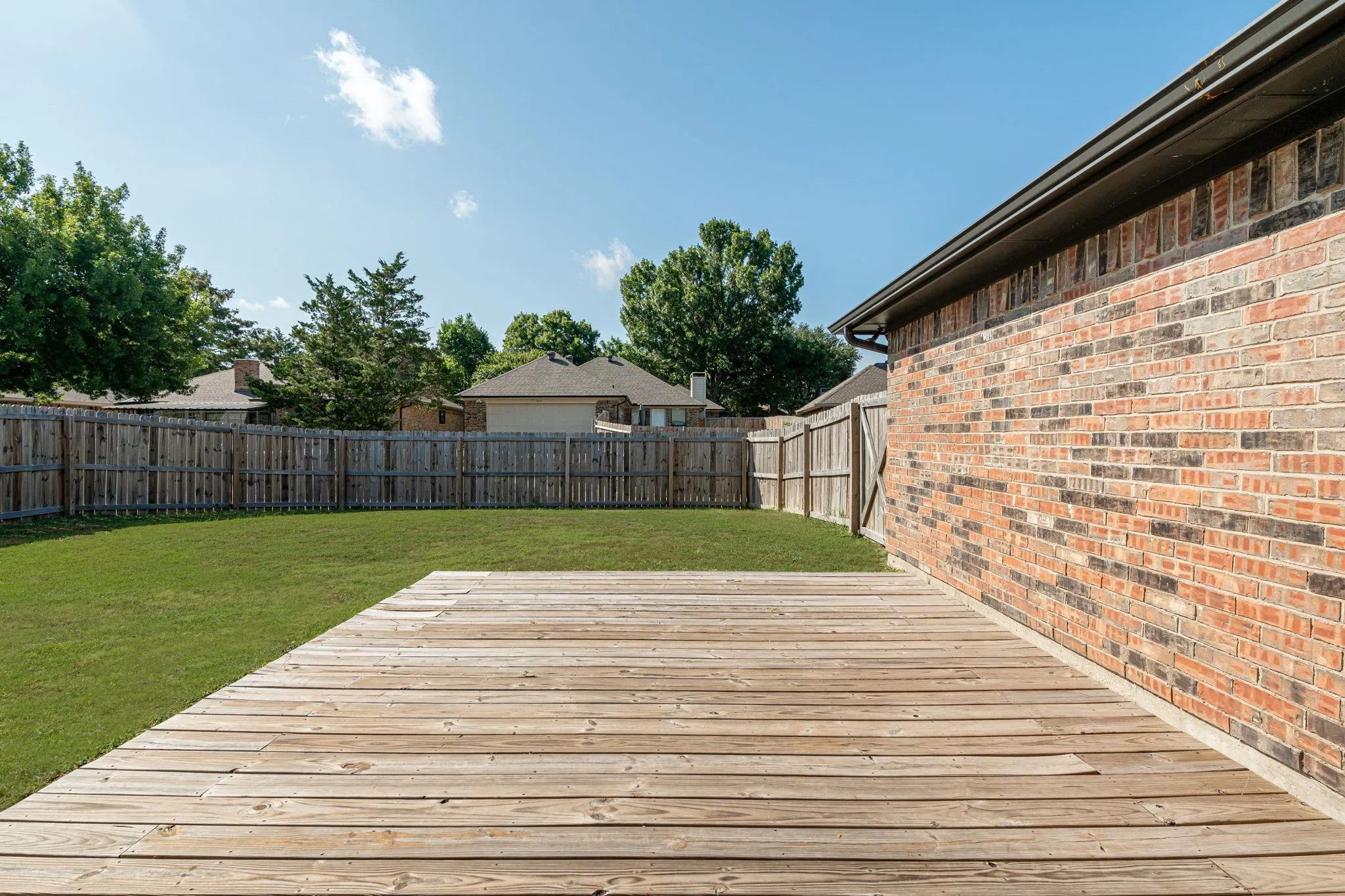 Single Family Residence For Sale in Collin County , 409 W Jefferson Street, Wylie, Texas 75098, 3 Bedroom, 2 Bathroom, 2 Garage spaces, 1,415 Sqft, built in 1985, mls#21358473, Real Estate Agent in Wylie, Homes For Sale in Collin county, Homes For Sale in Wylie, Realtor in Wylie Texas, Real Estate Brokerage Independent Realty Texas, Luminita Cordes Realtor