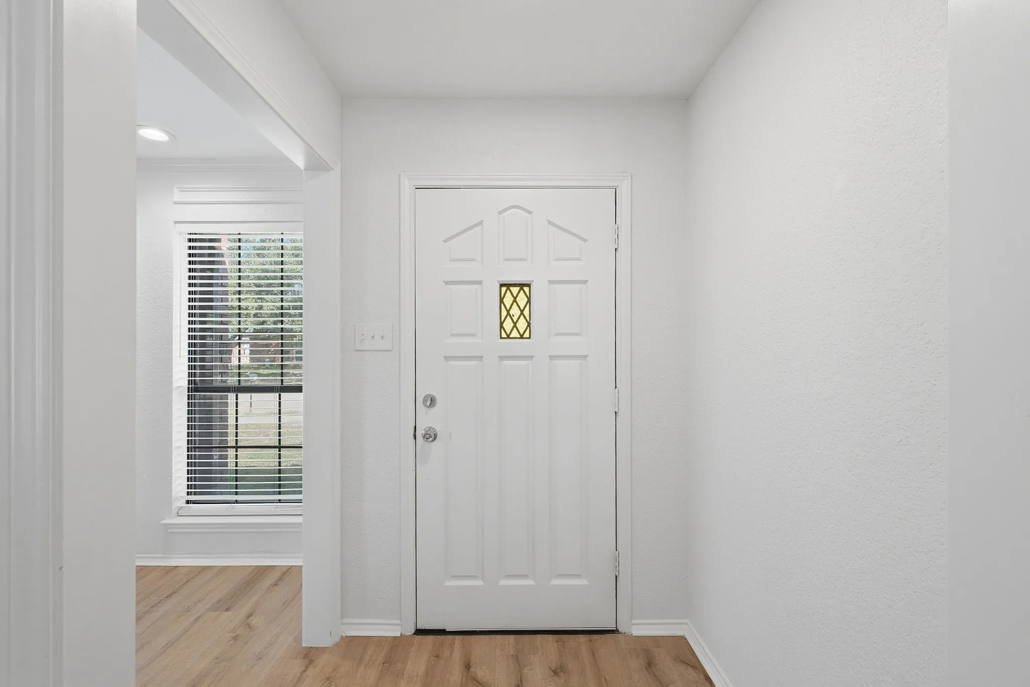 Single Family Residence For Sale in Collin County , 409 W Jefferson Street, Wylie, Texas 75098, 3 Bedroom, 2 Bathroom, 2 Garage spaces, 1,415 Sqft, built in 1985, mls#21358473, Real Estate Agent in Wylie, Homes For Sale in Collin county, Homes For Sale in Wylie, Realtor in Wylie Texas, Real Estate Brokerage Independent Realty Texas, Luminita Cordes Realtor