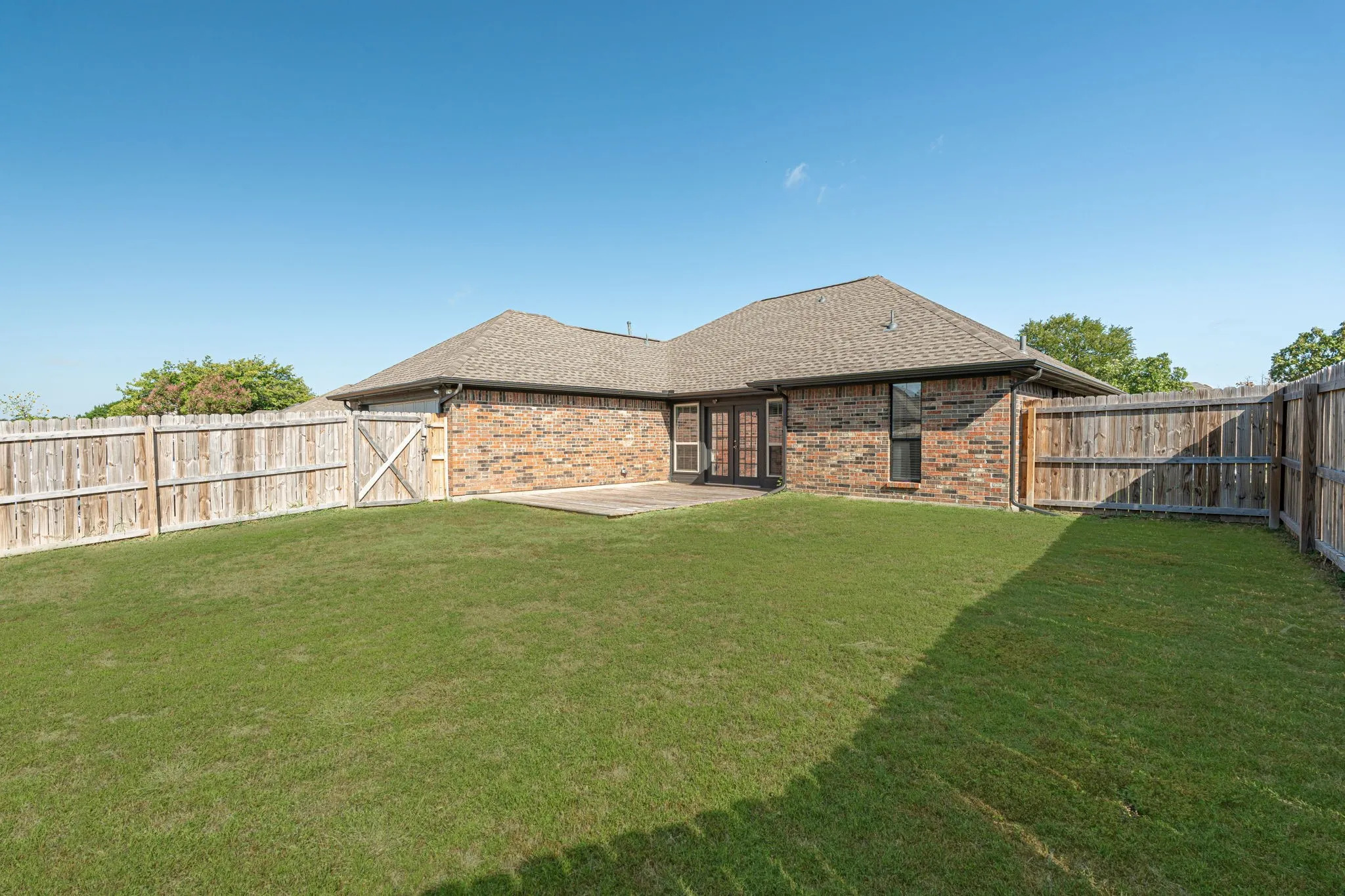 Single Family Residence For Sale in Collin County , 409 W Jefferson Street, Wylie, Texas 75098, 3 Bedroom, 2 Bathroom, 2 Garage spaces, 1,415 Sqft, built in 1985, mls#21358473, Real Estate Agent in Wylie, Homes For Sale in Collin county, Homes For Sale in Wylie, Realtor in Wylie Texas, Real Estate Brokerage Independent Realty Texas, Luminita Cordes Realtor