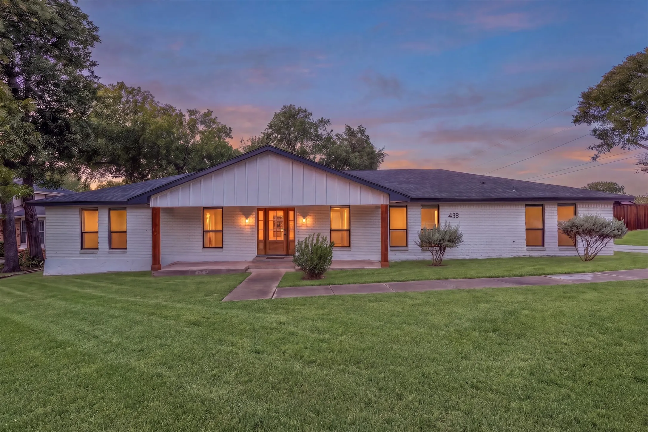 Single Family Residence For Rent in Dallas County , 423 Rita Lane, Duncanville, Texas 75116, 3 Bedroom, 2 Bathroom, 2 Garage spaces, 1,829 Sqft, built in 1973, mls#21359442, Real Estate Agent in Duncanville, Homes For Rent in Dallas county, Homes For Rent in Duncanville, Realtor in Duncanville Texas, Real Estate Brokerage Independent Realty Texas, Luminita Cordes Realtor