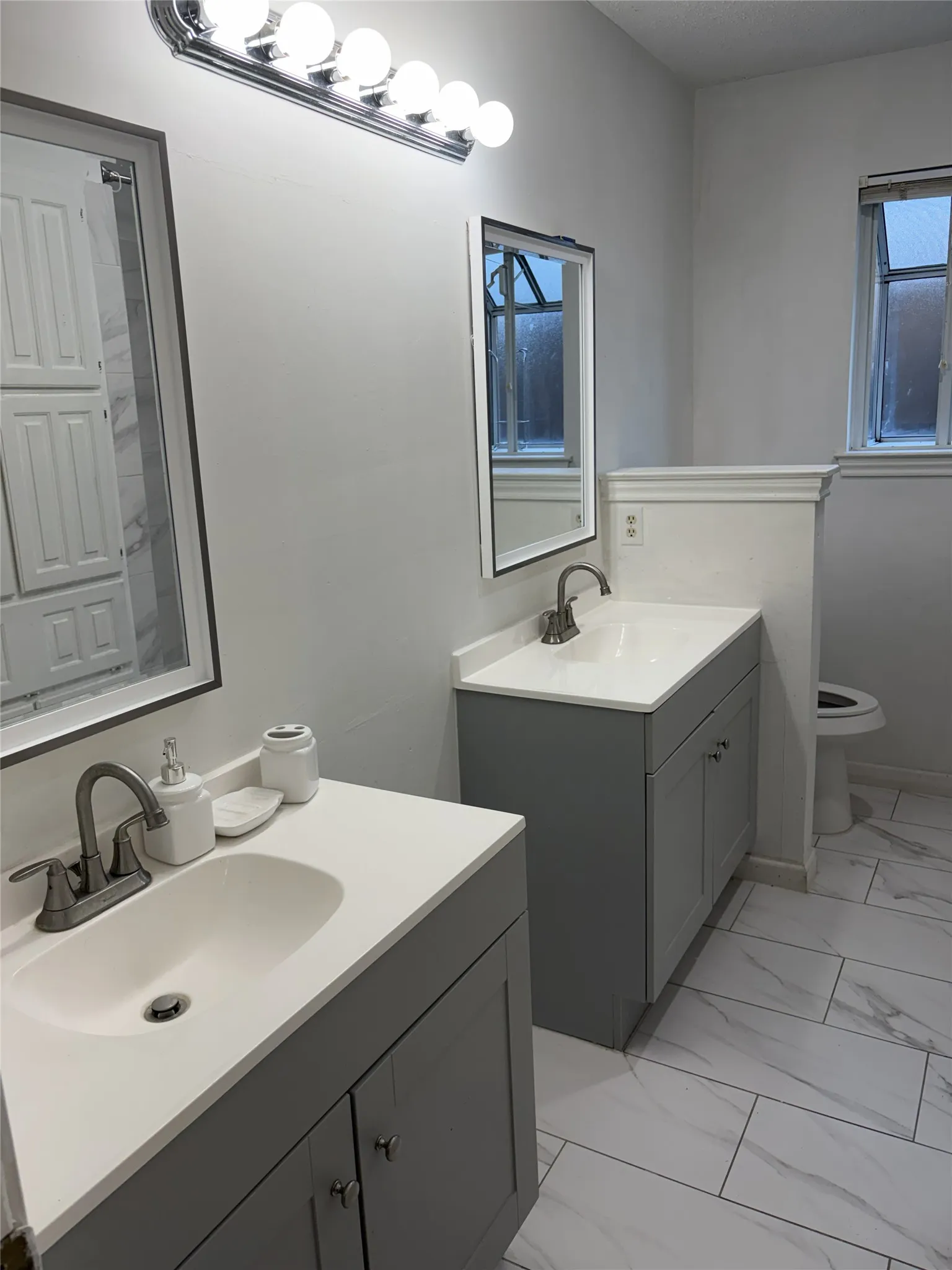 Single Family Residence For Sale in Tarrant County , 3002 Barrington Place, Arlington, Texas 76014, 3 Bedroom, 3 Bathroom, 2 Garage spaces, 2,177 Sqft, built in 1978, mls#21355364, Real Estate Agent in Arlington, Homes For Sale in Tarrant county, Homes For Sale in Arlington, Realtor in Arlington Texas, Real Estate Brokerage Independent Realty Texas, Luminita Cordes Realtor