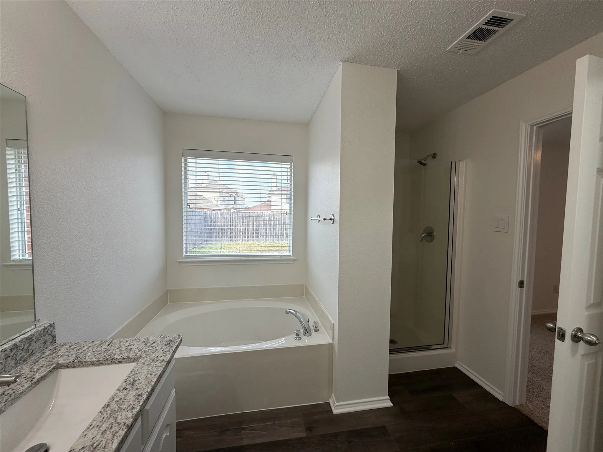 Single Family Residence For Sale in Kaufman County , 1425 Havenrock Drive, Forney, Texas 75126, 4 Bedroom, 3 Bathroom, 2 Garage spaces, 2,295 Sqft, built in 2005, mls#21356990, Real Estate Agent in Forney, Homes For Sale in Kaufman county, Homes For Sale in Forney, Realtor in Forney Texas, Real Estate Brokerage Independent Realty Texas, Luminita Cordes Realtor
