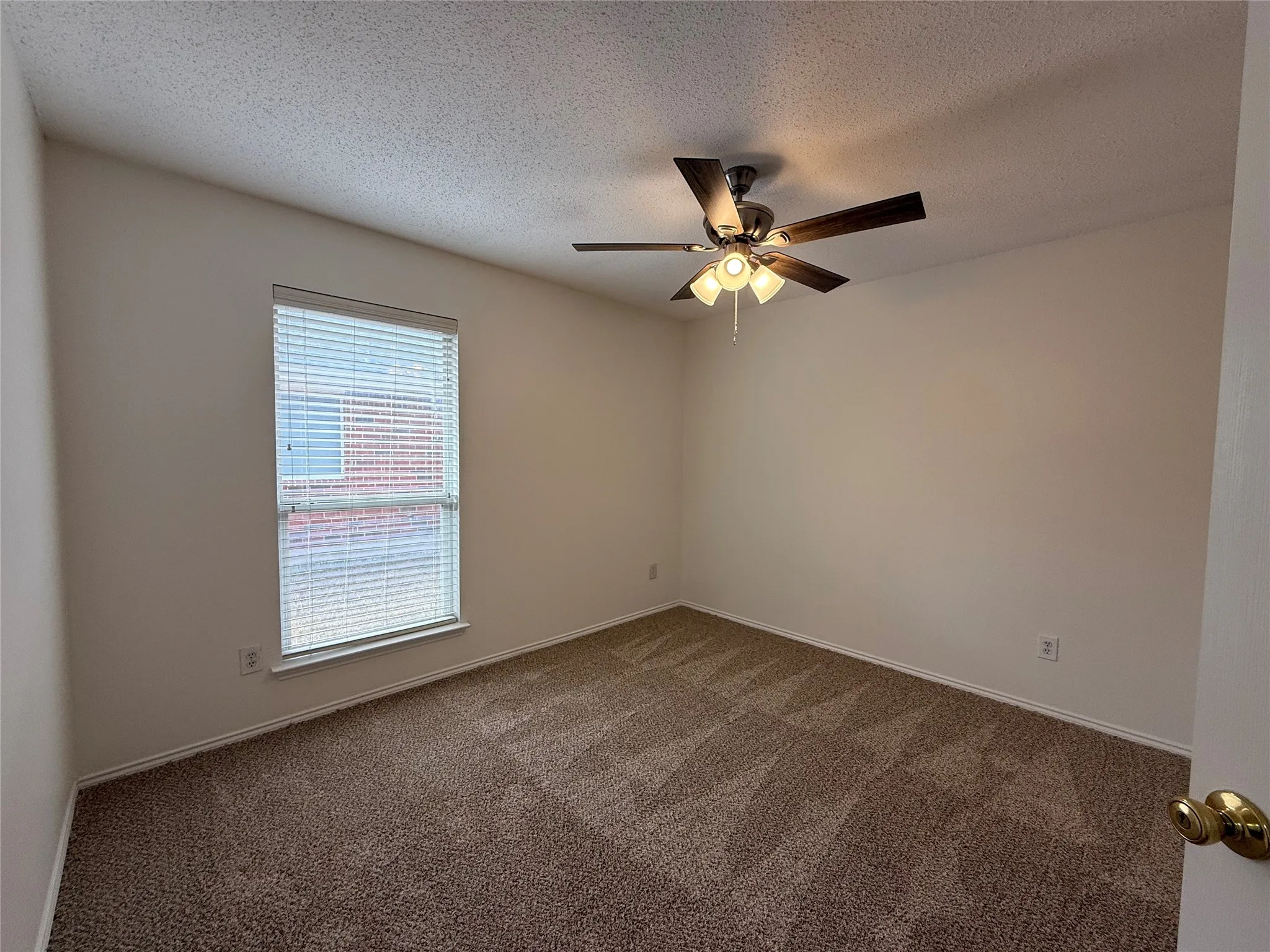 Single Family Residence For Sale in Kaufman County , 1425 Havenrock Drive, Forney, Texas 75126, 4 Bedroom, 3 Bathroom, 2 Garage spaces, 2,295 Sqft, built in 2005, mls#21356990, Real Estate Agent in Forney, Homes For Sale in Kaufman county, Homes For Sale in Forney, Realtor in Forney Texas, Real Estate Brokerage Independent Realty Texas, Luminita Cordes Realtor