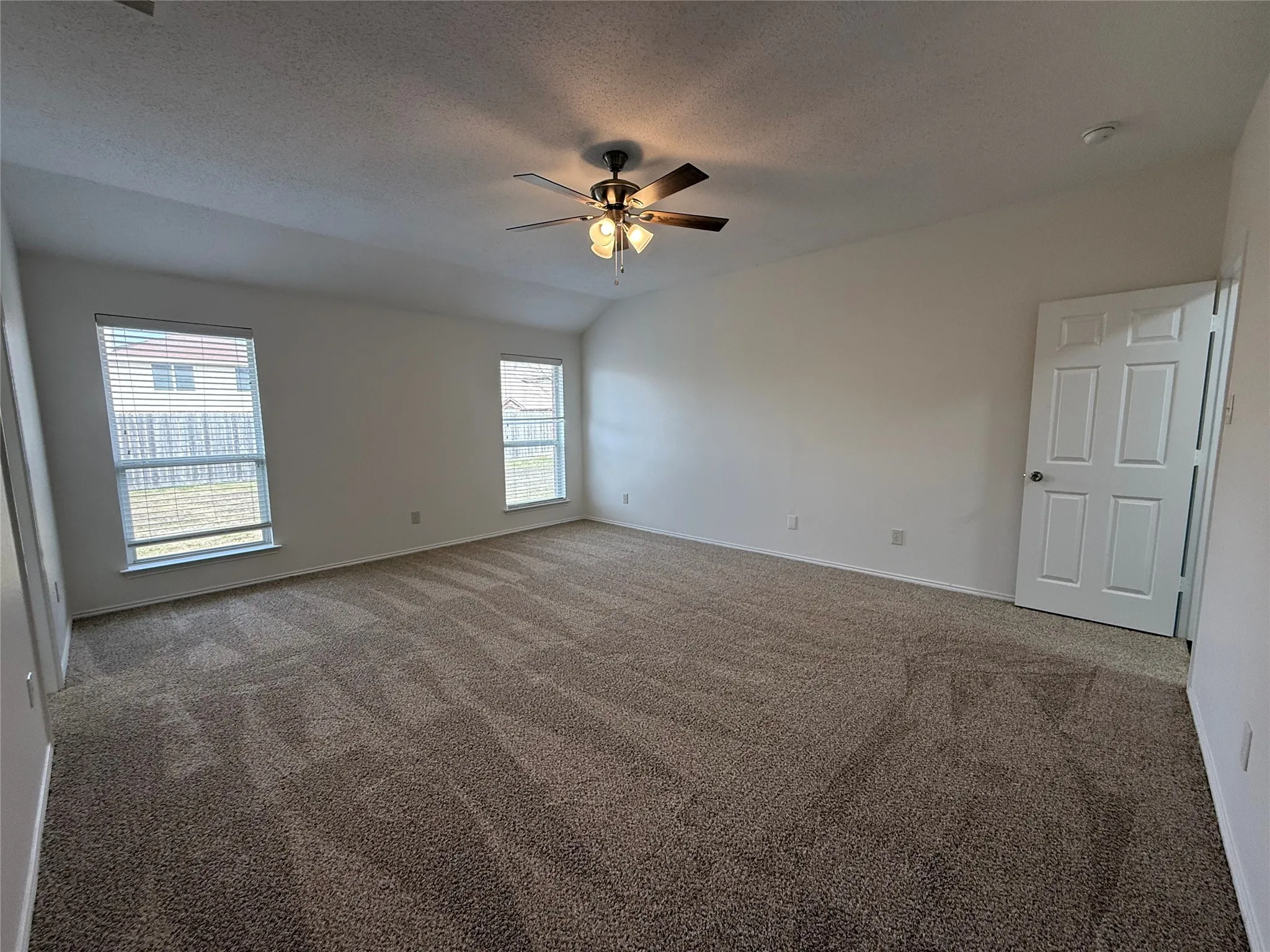 Single Family Residence For Sale in Kaufman County , 1425 Havenrock Drive, Forney, Texas 75126, 4 Bedroom, 3 Bathroom, 2 Garage spaces, 2,295 Sqft, built in 2005, mls#21356990, Real Estate Agent in Forney, Homes For Sale in Kaufman county, Homes For Sale in Forney, Realtor in Forney Texas, Real Estate Brokerage Independent Realty Texas, Luminita Cordes Realtor