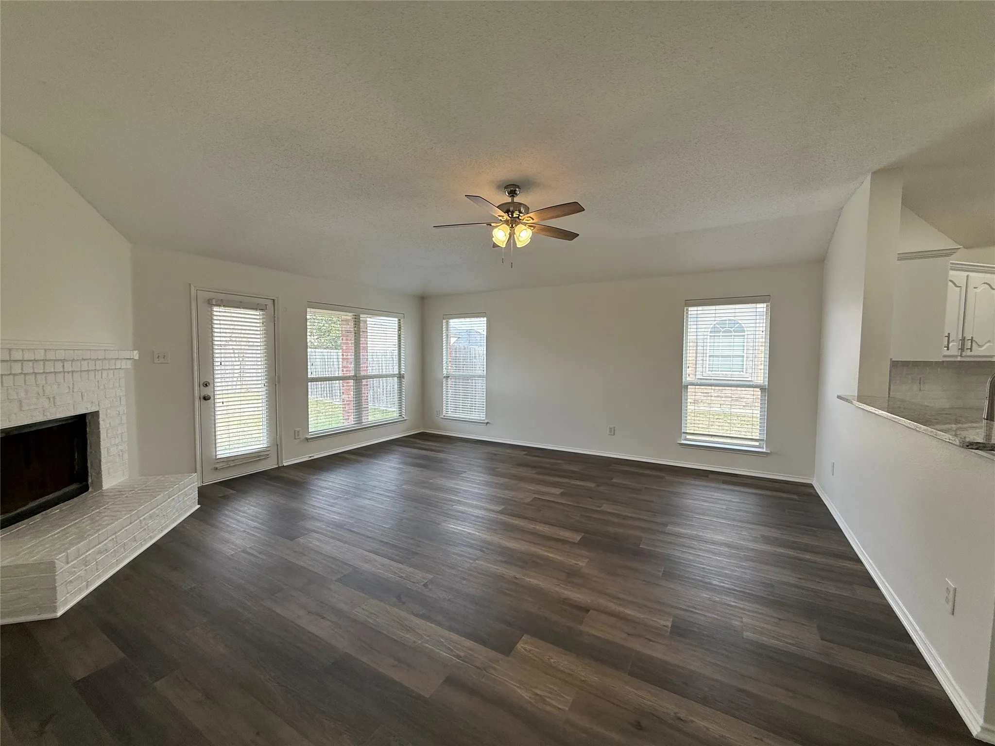 Single Family Residence For Sale in Kaufman County , 1425 Havenrock Drive, Forney, Texas 75126, 4 Bedroom, 3 Bathroom, 2 Garage spaces, 2,295 Sqft, built in 2005, mls#21356990, Real Estate Agent in Forney, Homes For Sale in Kaufman county, Homes For Sale in Forney, Realtor in Forney Texas, Real Estate Brokerage Independent Realty Texas, Luminita Cordes Realtor