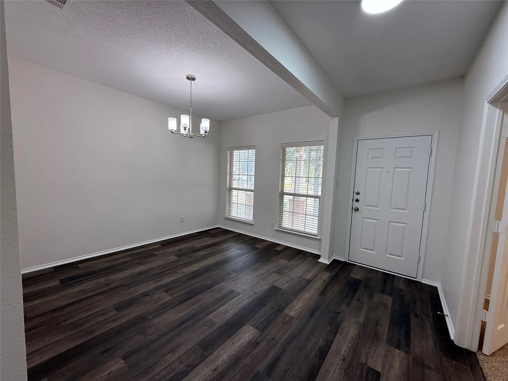 Single Family Residence For Sale in Kaufman County , 1425 Havenrock Drive, Forney, Texas 75126, 4 Bedroom, 3 Bathroom, 2 Garage spaces, 2,295 Sqft, built in 2005, mls#21356990, Real Estate Agent in Forney, Homes For Sale in Kaufman county, Homes For Sale in Forney, Realtor in Forney Texas, Real Estate Brokerage Independent Realty Texas, Luminita Cordes Realtor