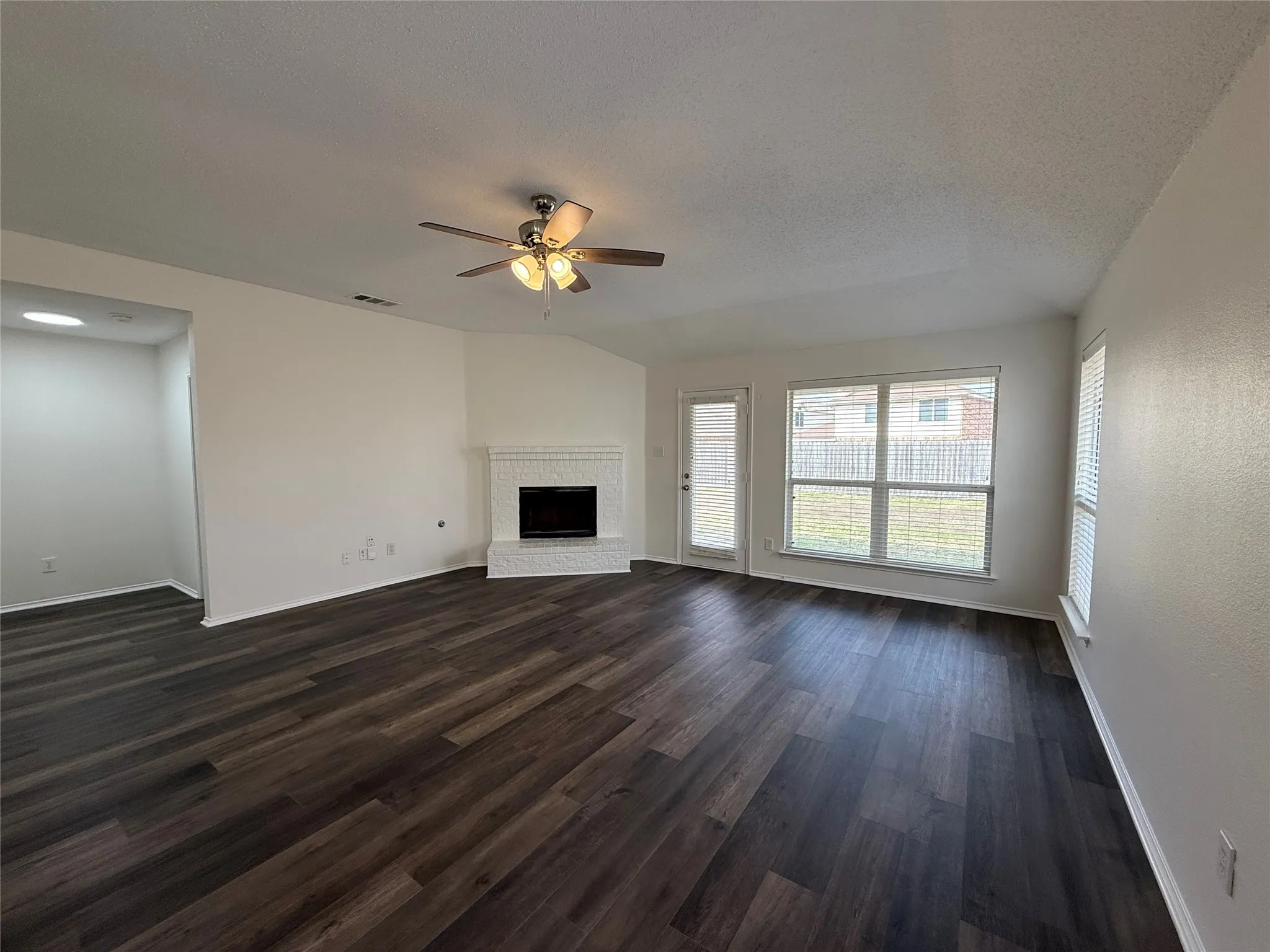 Single Family Residence For Sale in Kaufman County , 1425 Havenrock Drive, Forney, Texas 75126, 4 Bedroom, 3 Bathroom, 2 Garage spaces, 2,295 Sqft, built in 2005, mls#21356990, Real Estate Agent in Forney, Homes For Sale in Kaufman county, Homes For Sale in Forney, Realtor in Forney Texas, Real Estate Brokerage Independent Realty Texas, Luminita Cordes Realtor