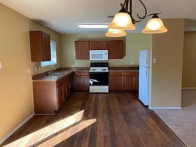 Single Family Residence For Rent in Tarrant County , 8657 Boswell Meadows Drive, Fort Worth, Texas 76179, 3 Bedroom, 2 Bathroom, 2 Garage spaces, 1,637 Sqft, built in 2006, Price $2,682, mls#21359659, Real Estate Agent in Fort Worth, Homes For Rent in Tarrant county, Homes For Rent in Fort Worth, Realtor in Fort Worth Texas, Real Estate Brokerage Independent Realty Texas, Luminita Cordes Realtor