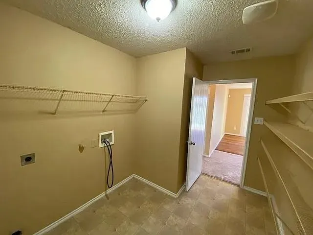 Single Family Residence For Rent in Tarrant County , 8657 Boswell Meadows Drive, Fort Worth, Texas 76179, 3 Bedroom, 2 Bathroom, 2 Garage spaces, 1,637 Sqft, built in 2006, Price $2,682, mls#21359659, Real Estate Agent in Fort Worth, Homes For Rent in Tarrant county, Homes For Rent in Fort Worth, Realtor in Fort Worth Texas, Real Estate Brokerage Independent Realty Texas, Luminita Cordes Realtor