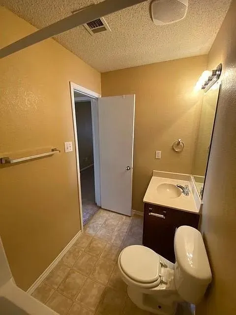Single Family Residence For Rent in Tarrant County , 8657 Boswell Meadows Drive, Fort Worth, Texas 76179, 3 Bedroom, 2 Bathroom, 2 Garage spaces, 1,637 Sqft, built in 2006, Price $2,682, mls#21359659, Real Estate Agent in Fort Worth, Homes For Rent in Tarrant county, Homes For Rent in Fort Worth, Realtor in Fort Worth Texas, Real Estate Brokerage Independent Realty Texas, Luminita Cordes Realtor
