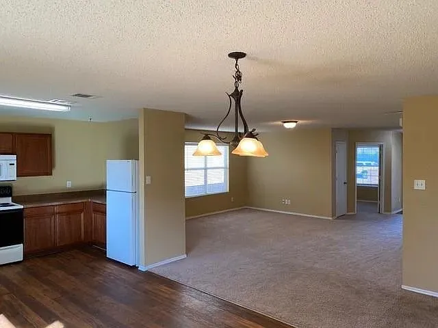 Single Family Residence For Rent in Tarrant County , 8657 Boswell Meadows Drive, Fort Worth, Texas 76179, 3 Bedroom, 2 Bathroom, 2 Garage spaces, 1,637 Sqft, built in 2006, Price $2,682, mls#21359659, Real Estate Agent in Fort Worth, Homes For Rent in Tarrant county, Homes For Rent in Fort Worth, Realtor in Fort Worth Texas, Real Estate Brokerage Independent Realty Texas, Luminita Cordes Realtor