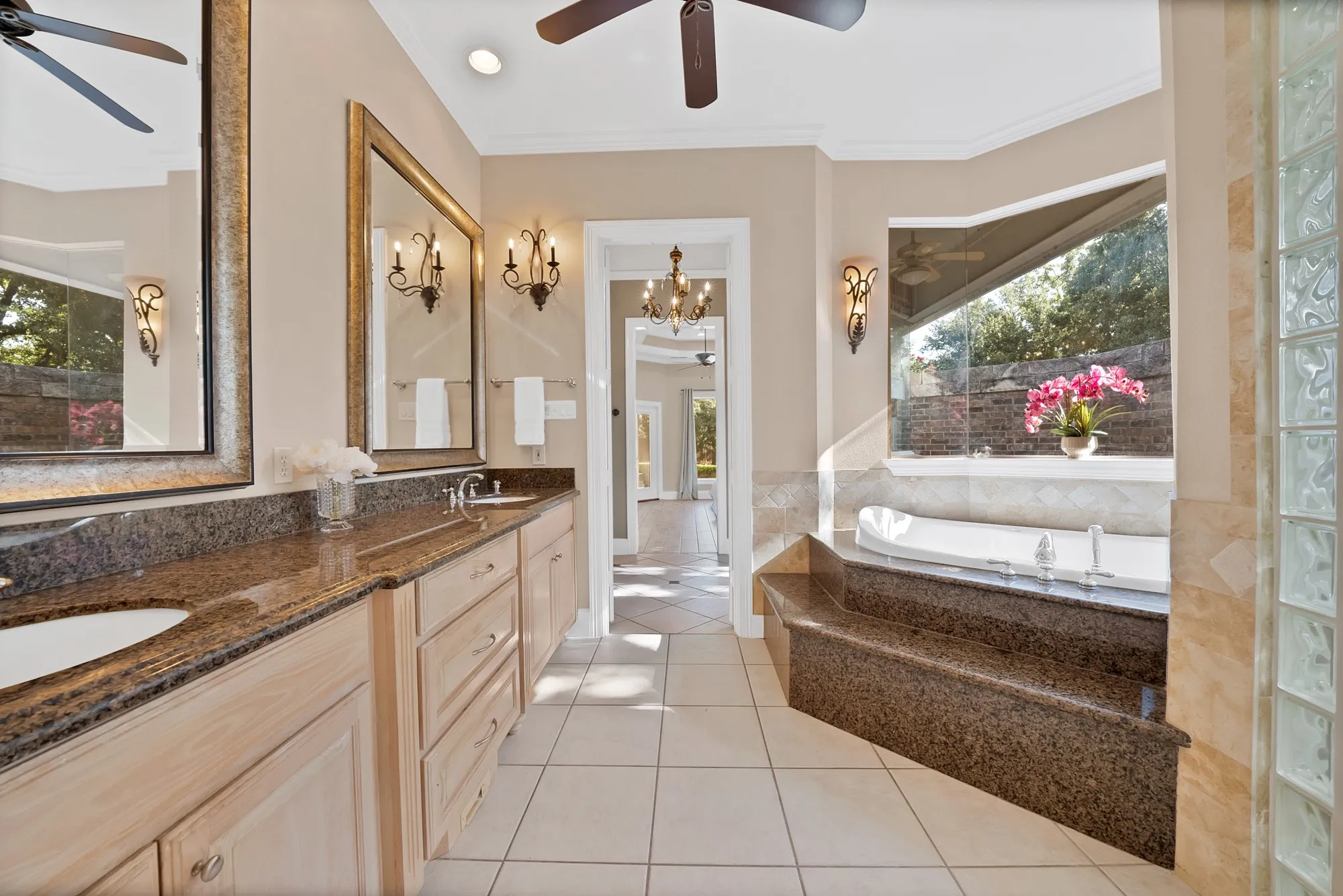 Single Family Residence For Sale in Tarrant County , 6204 Toscana Circle, Fort Worth, Texas 76140, 4 Bedroom, 4 Bathroom, 3 Garage spaces, 4,085 Sqft, built in 2005, mls#21353815, Real Estate Agent in Fort Worth, Homes For Sale in Tarrant county, Homes For Sale in Fort Worth, Realtor in Fort Worth Texas, Real Estate Brokerage Independent Realty Texas, Luminita Cordes Realtor