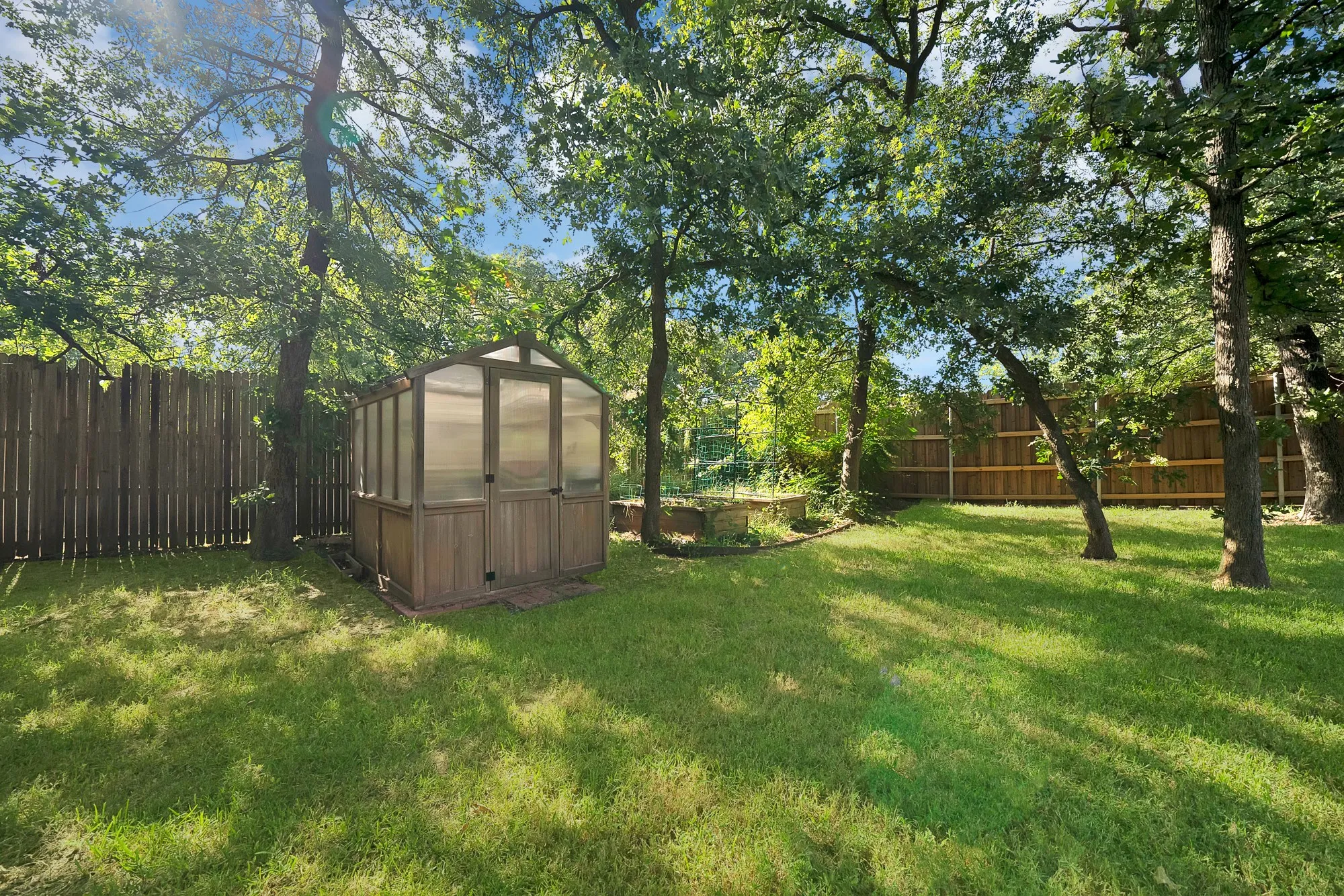 Single Family Residence For Sale in Tarrant County , 6204 Toscana Circle, Fort Worth, Texas 76140, 4 Bedroom, 4 Bathroom, 3 Garage spaces, 4,085 Sqft, built in 2005, mls#21353815, Real Estate Agent in Fort Worth, Homes For Sale in Tarrant county, Homes For Sale in Fort Worth, Realtor in Fort Worth Texas, Real Estate Brokerage Independent Realty Texas, Luminita Cordes Realtor
