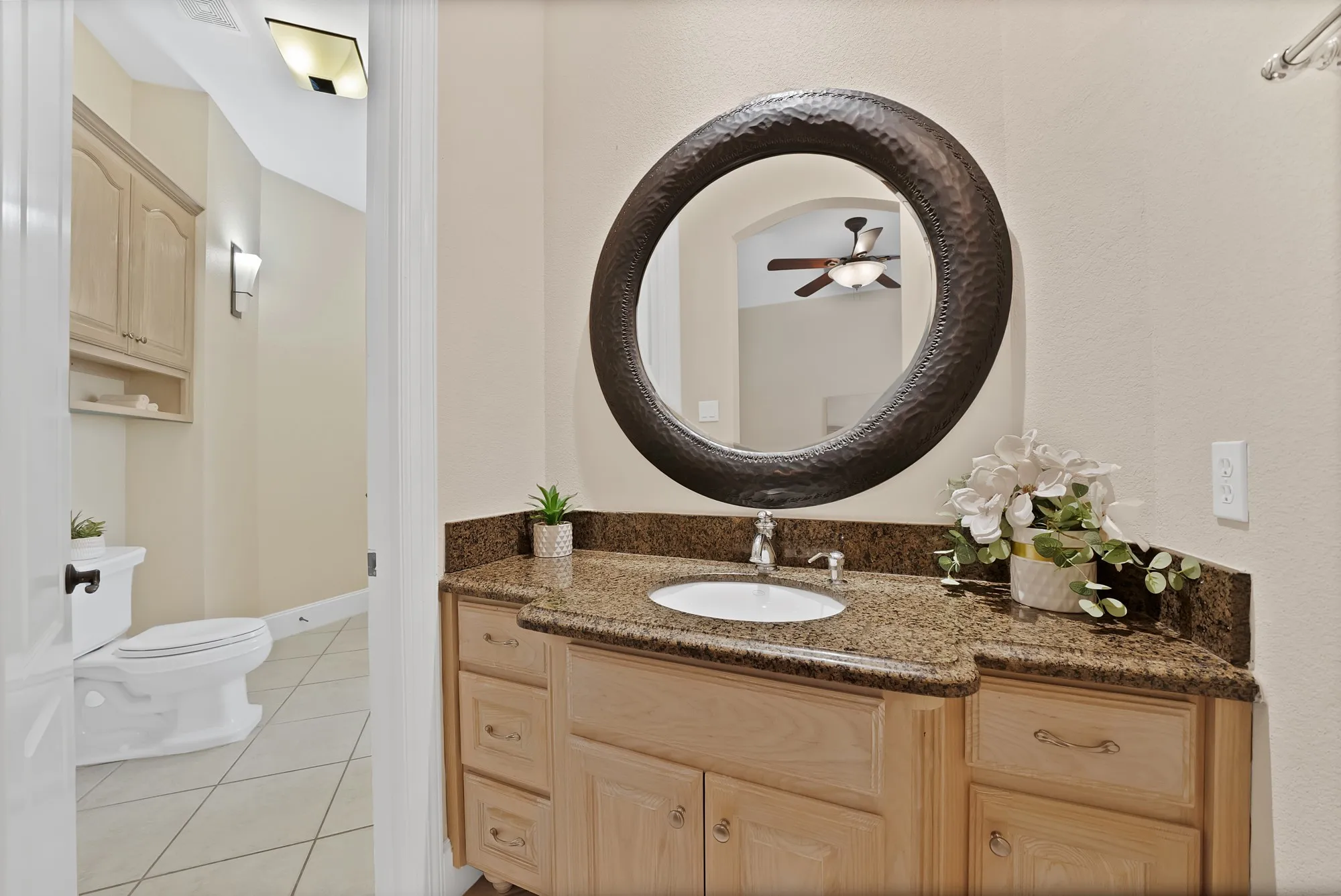 Single Family Residence For Sale in Tarrant County , 6204 Toscana Circle, Fort Worth, Texas 76140, 4 Bedroom, 4 Bathroom, 3 Garage spaces, 4,085 Sqft, built in 2005, mls#21353815, Real Estate Agent in Fort Worth, Homes For Sale in Tarrant county, Homes For Sale in Fort Worth, Realtor in Fort Worth Texas, Real Estate Brokerage Independent Realty Texas, Luminita Cordes Realtor