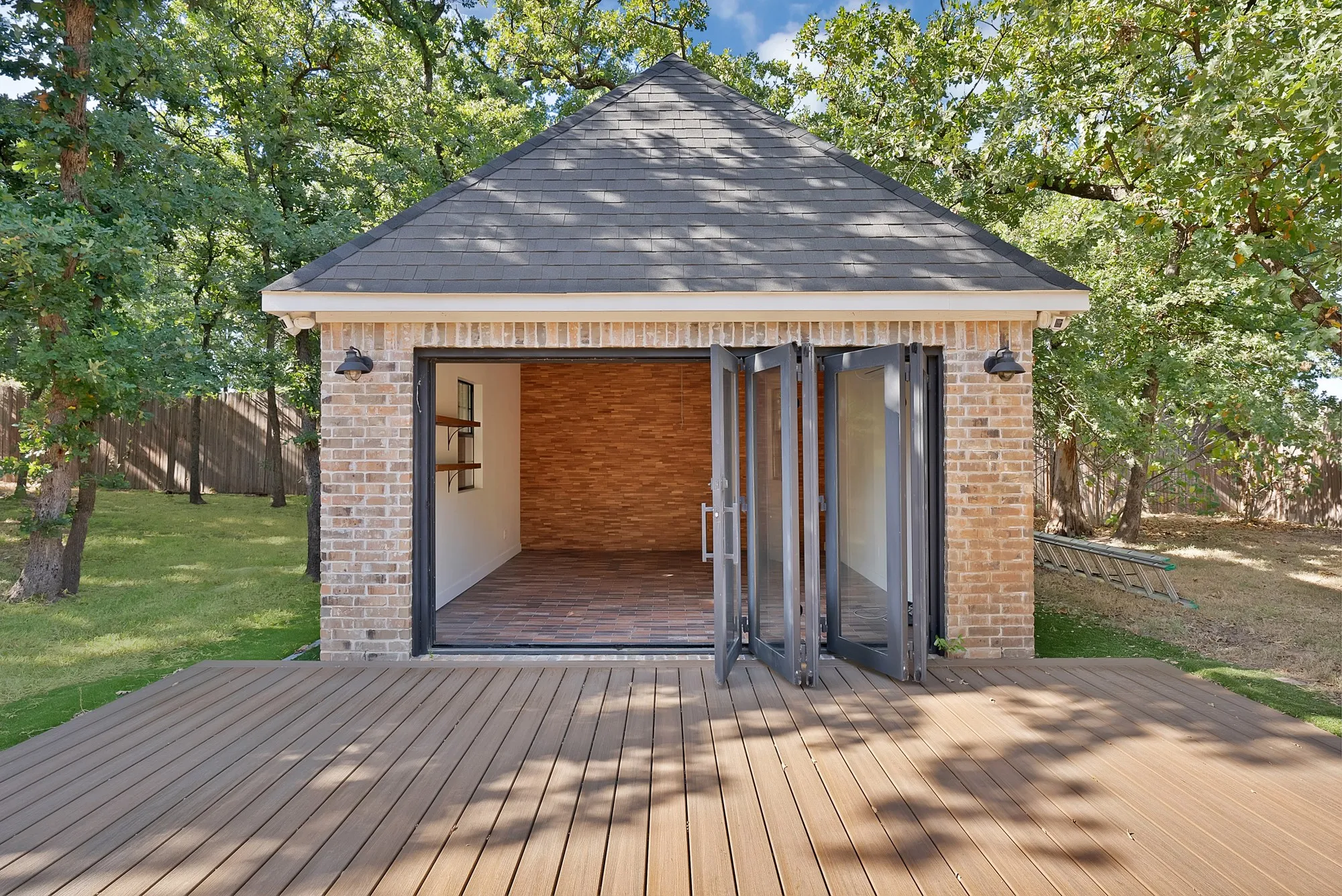 Single Family Residence For Sale in Tarrant County , 6204 Toscana Circle, Fort Worth, Texas 76140, 4 Bedroom, 4 Bathroom, 3 Garage spaces, 4,085 Sqft, built in 2005, mls#21353815, Real Estate Agent in Fort Worth, Homes For Sale in Tarrant county, Homes For Sale in Fort Worth, Realtor in Fort Worth Texas, Real Estate Brokerage Independent Realty Texas, Luminita Cordes Realtor