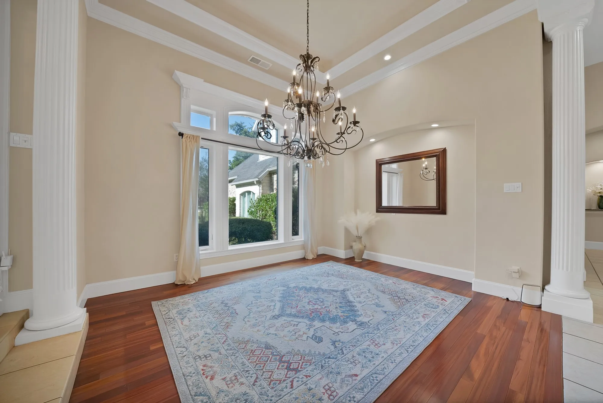 Single Family Residence For Sale in Tarrant County , 6204 Toscana Circle, Fort Worth, Texas 76140, 4 Bedroom, 4 Bathroom, 3 Garage spaces, 4,085 Sqft, built in 2005, mls#21353815, Real Estate Agent in Fort Worth, Homes For Sale in Tarrant county, Homes For Sale in Fort Worth, Realtor in Fort Worth Texas, Real Estate Brokerage Independent Realty Texas, Luminita Cordes Realtor
