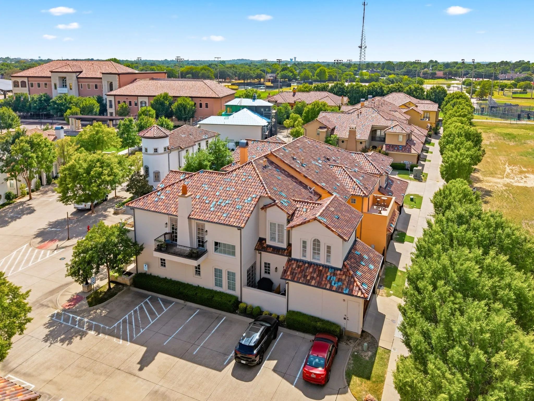 Condominium For Sale in Tarrant County , 72 Casa Lane, Colleyville, Texas 76034, 3 Bedroom, 4 Bathroom, 2 Garage spaces, 3,222 Sqft, built in 2006, mls#21355691, Real Estate Agent in Colleyville, Homes For Sale in Tarrant county, Homes For Sale in Colleyville, Realtor in Colleyville Texas, Real Estate Brokerage Independent Realty Texas, Luminita Cordes Realtor