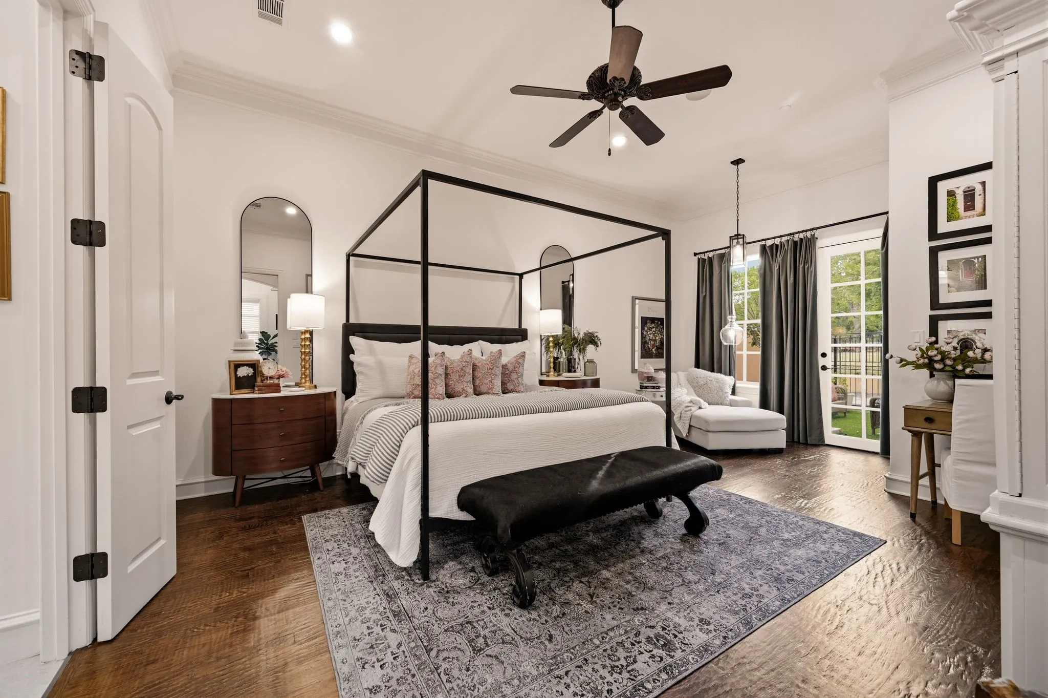 Condominium For Sale in Tarrant County , 72 Casa Lane, Colleyville, Texas 76034, 3 Bedroom, 4 Bathroom, 2 Garage spaces, 3,222 Sqft, built in 2006, mls#21355691, Real Estate Agent in Colleyville, Homes For Sale in Tarrant county, Homes For Sale in Colleyville, Realtor in Colleyville Texas, Real Estate Brokerage Independent Realty Texas, Luminita Cordes Realtor