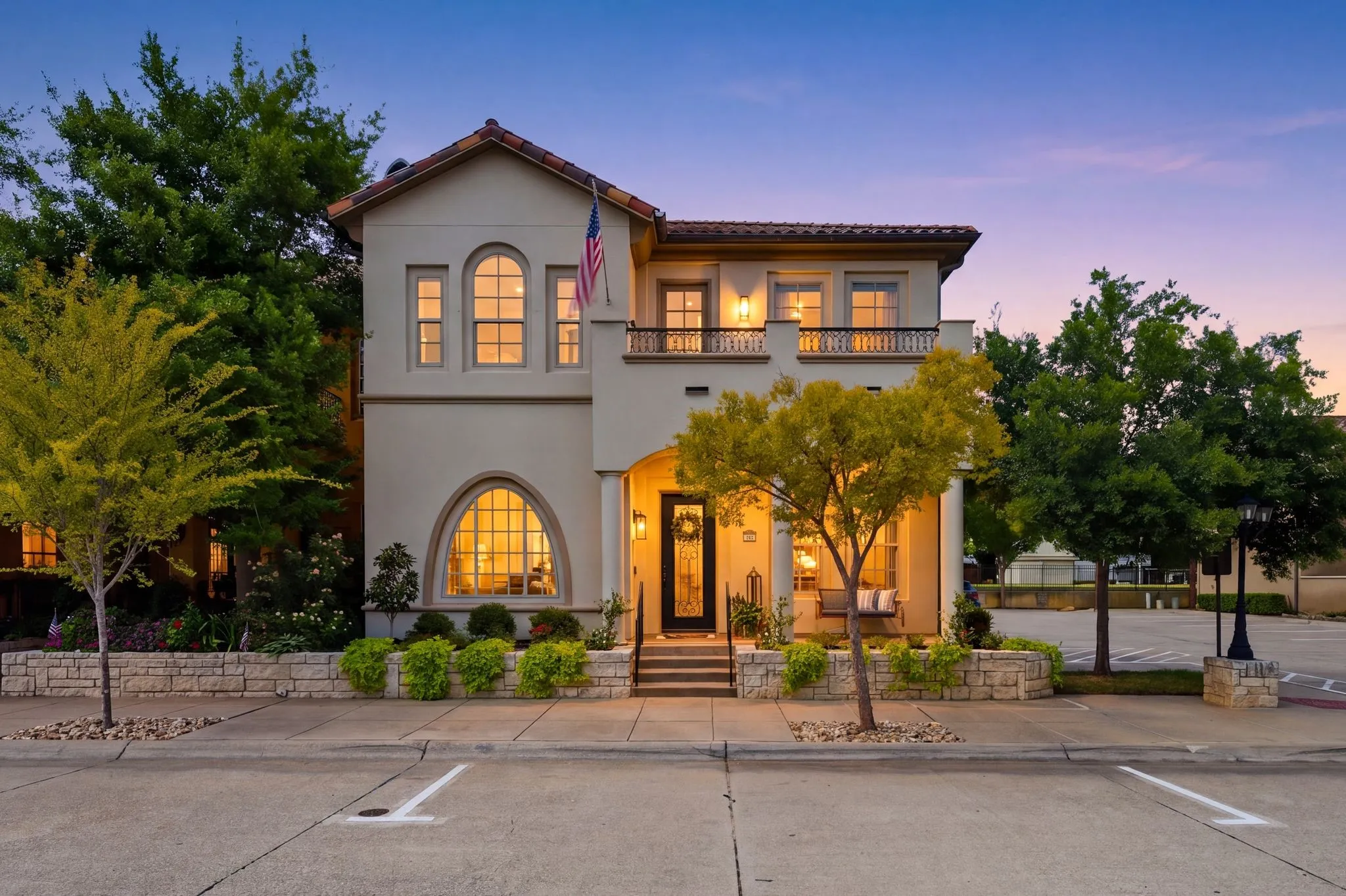 Condominium For Sale in Tarrant County , 72 Casa Lane, Colleyville, Texas 76034, 3 Bedroom, 4 Bathroom, 2 Garage spaces, 3,222 Sqft, built in 2006, mls#21355691, Real Estate Agent in Colleyville, Homes For Sale in Tarrant county, Homes For Sale in Colleyville, Realtor in Colleyville Texas, Real Estate Brokerage Independent Realty Texas, Luminita Cordes Realtor