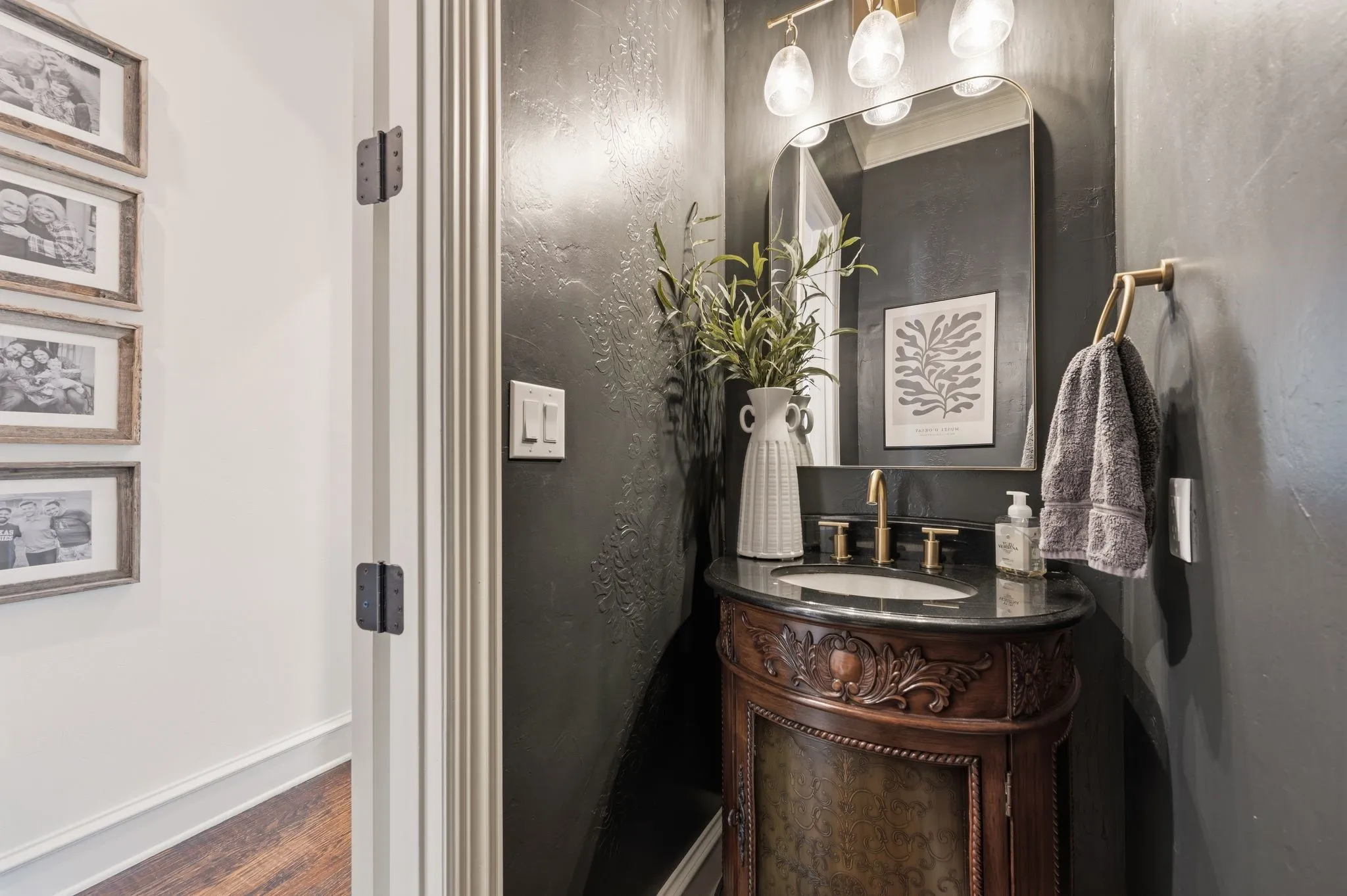 Condominium For Sale in Tarrant County , 72 Casa Lane, Colleyville, Texas 76034, 3 Bedroom, 4 Bathroom, 2 Garage spaces, 3,222 Sqft, built in 2006, mls#21355691, Real Estate Agent in Colleyville, Homes For Sale in Tarrant county, Homes For Sale in Colleyville, Realtor in Colleyville Texas, Real Estate Brokerage Independent Realty Texas, Luminita Cordes Realtor