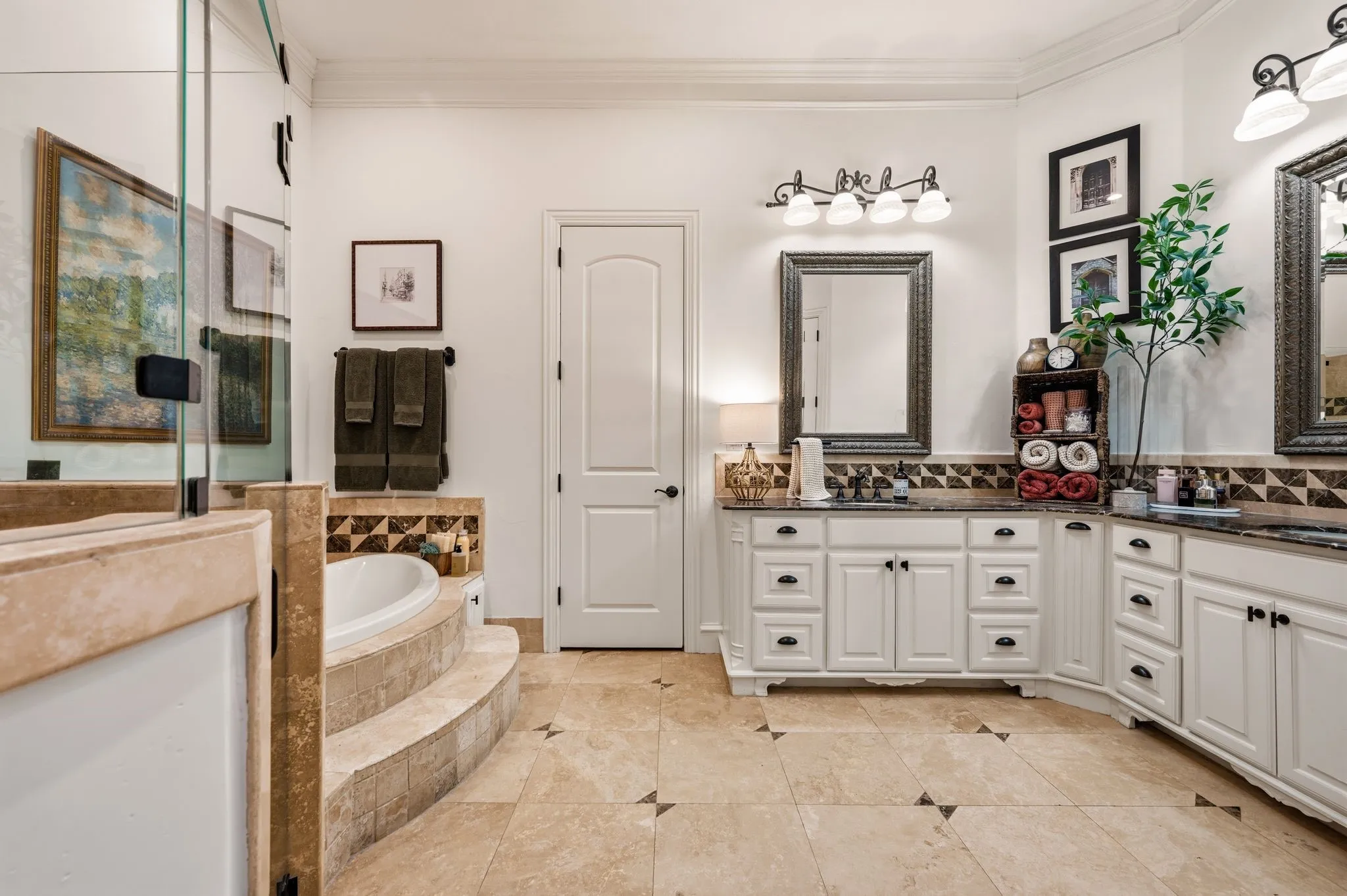 Condominium For Sale in Tarrant County , 72 Casa Lane, Colleyville, Texas 76034, 3 Bedroom, 4 Bathroom, 2 Garage spaces, 3,222 Sqft, built in 2006, mls#21355691, Real Estate Agent in Colleyville, Homes For Sale in Tarrant county, Homes For Sale in Colleyville, Realtor in Colleyville Texas, Real Estate Brokerage Independent Realty Texas, Luminita Cordes Realtor