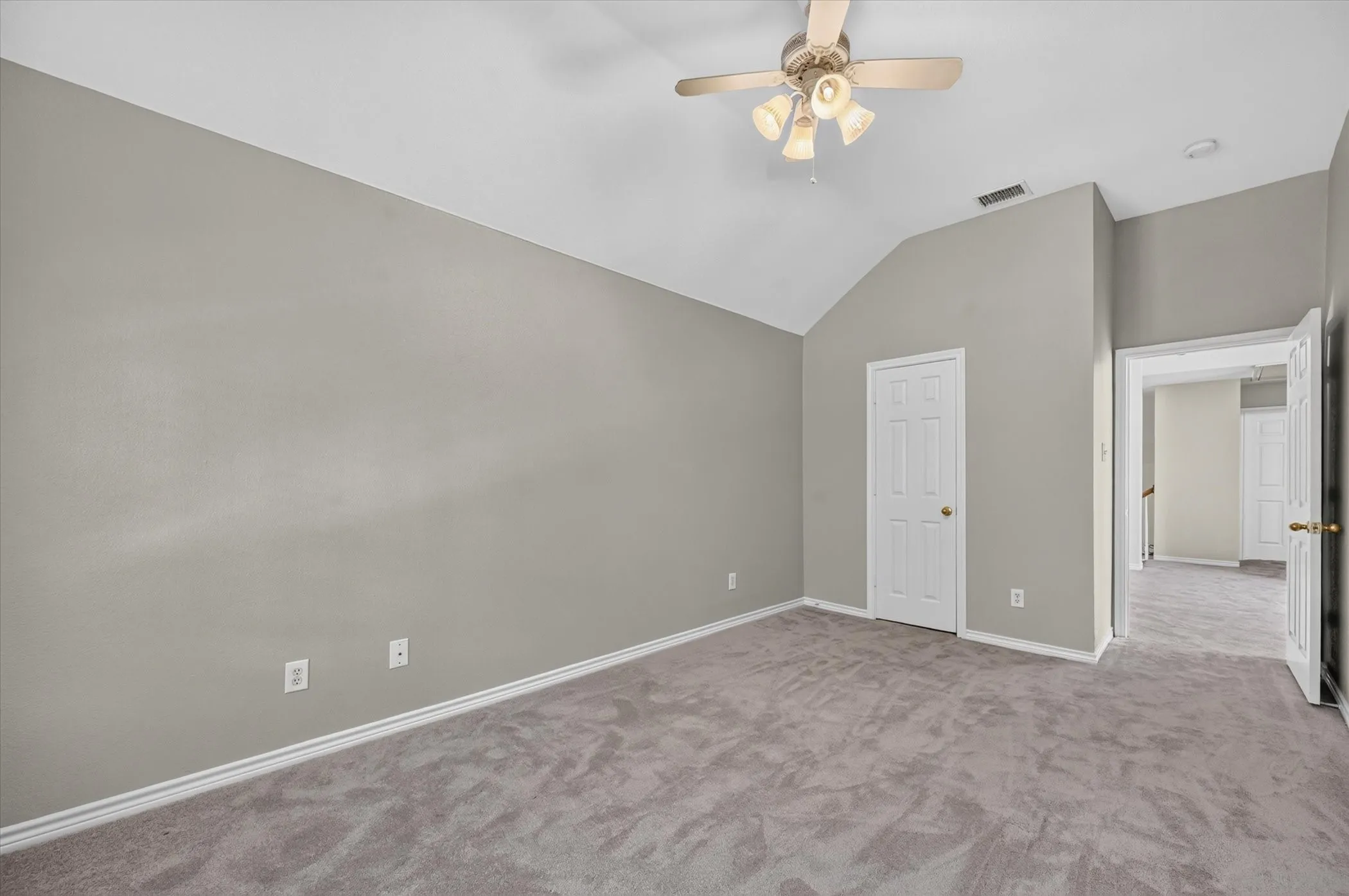 Single Family Residence For Sale in Collin County , 3300 Woodberry Lane, Mc Kinney, Texas 75071, 5 Bedroom, 3 Bathroom, 2 Garage spaces, 2,698 Sqft, built in 1999, mls#21359666, Real Estate Agent in Mc Kinney, Homes For Sale in Collin county, Homes For Sale in Mc Kinney, Realtor in Mc Kinney Texas, Real Estate Brokerage Independent Realty Texas, Luminita Cordes Realtor