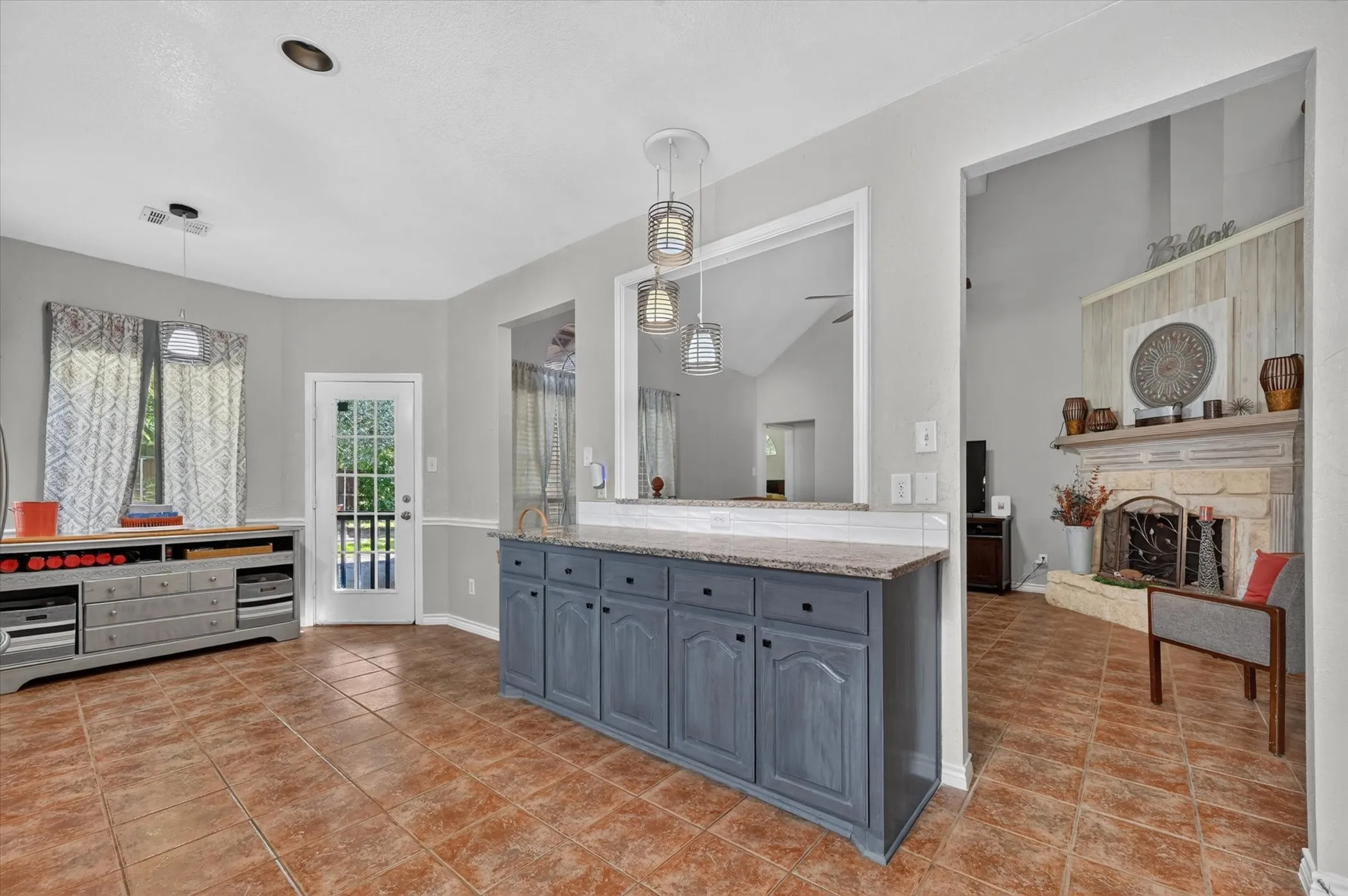 Single Family Residence For Sale in Collin County , 3300 Woodberry Lane, Mc Kinney, Texas 75071, 5 Bedroom, 3 Bathroom, 2 Garage spaces, 2,698 Sqft, built in 1999, mls#21359666, Real Estate Agent in Mc Kinney, Homes For Sale in Collin county, Homes For Sale in Mc Kinney, Realtor in Mc Kinney Texas, Real Estate Brokerage Independent Realty Texas, Luminita Cordes Realtor