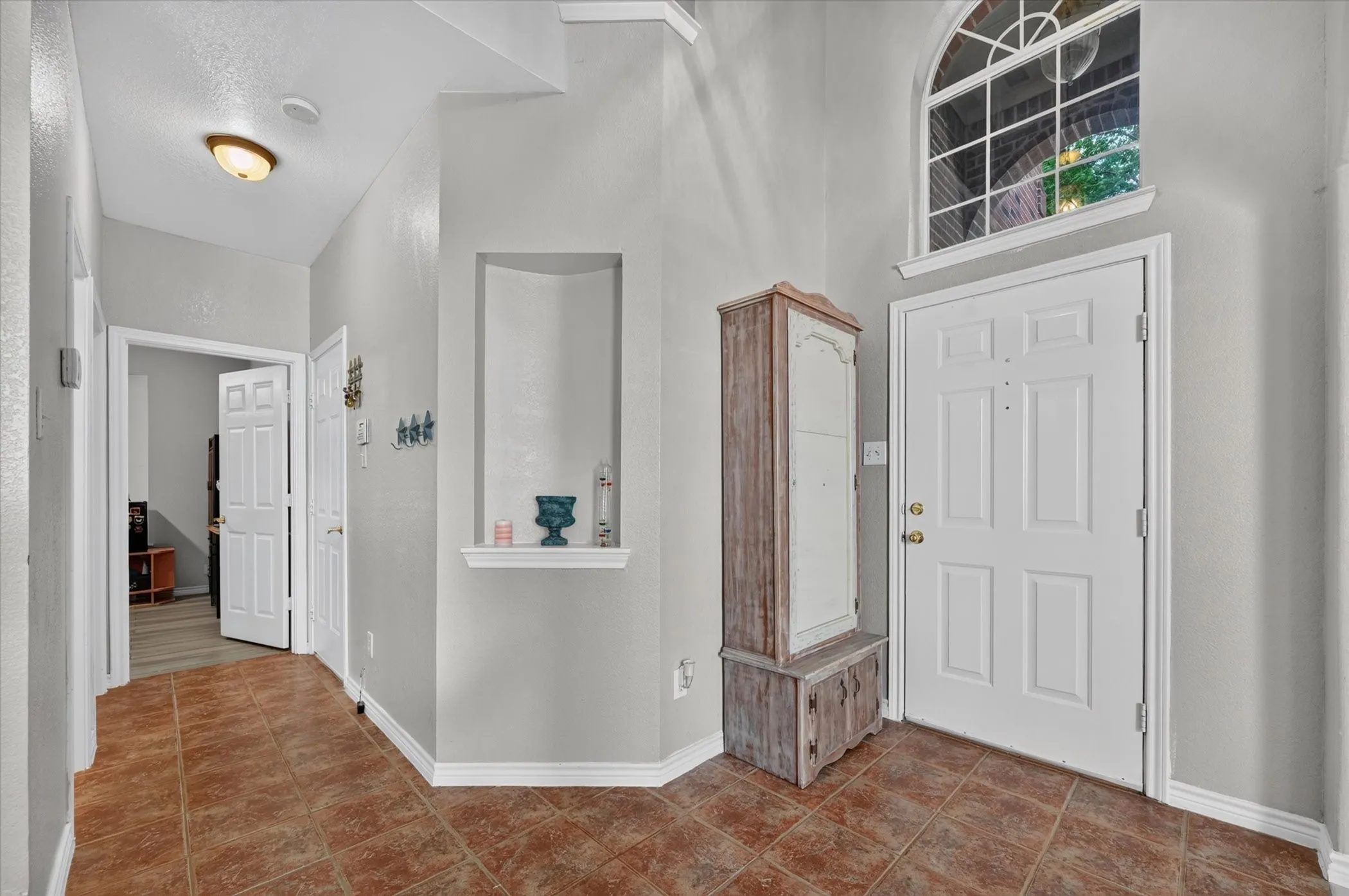Single Family Residence For Sale in Collin County , 3300 Woodberry Lane, Mc Kinney, Texas 75071, 5 Bedroom, 3 Bathroom, 2 Garage spaces, 2,698 Sqft, built in 1999, mls#21359666, Real Estate Agent in Mc Kinney, Homes For Sale in Collin county, Homes For Sale in Mc Kinney, Realtor in Mc Kinney Texas, Real Estate Brokerage Independent Realty Texas, Luminita Cordes Realtor