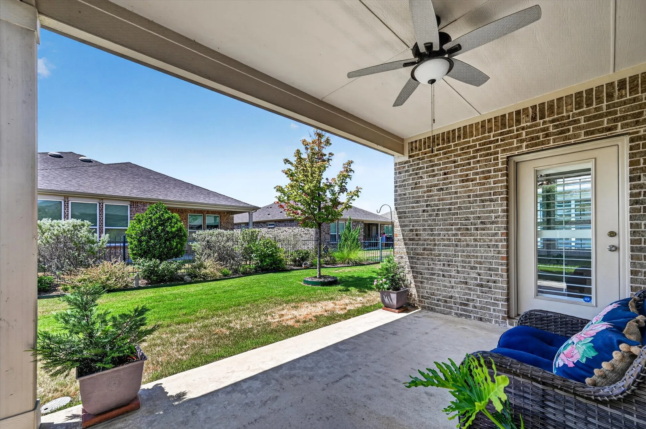 Single Family Residence For Sale in Denton County , 1725 Port Royal Lane, Frisco, Texas 75036, 2 Bedroom, 2 Bathroom, 2 Garage spaces, 1,840 Sqft, built in 2019, mls#21354109, Real Estate Agent in Frisco, Homes For Sale in Denton county, Homes For Sale in Frisco, Realtor in Frisco Texas, Real Estate Brokerage Independent Realty Texas, Luminita Cordes Realtor