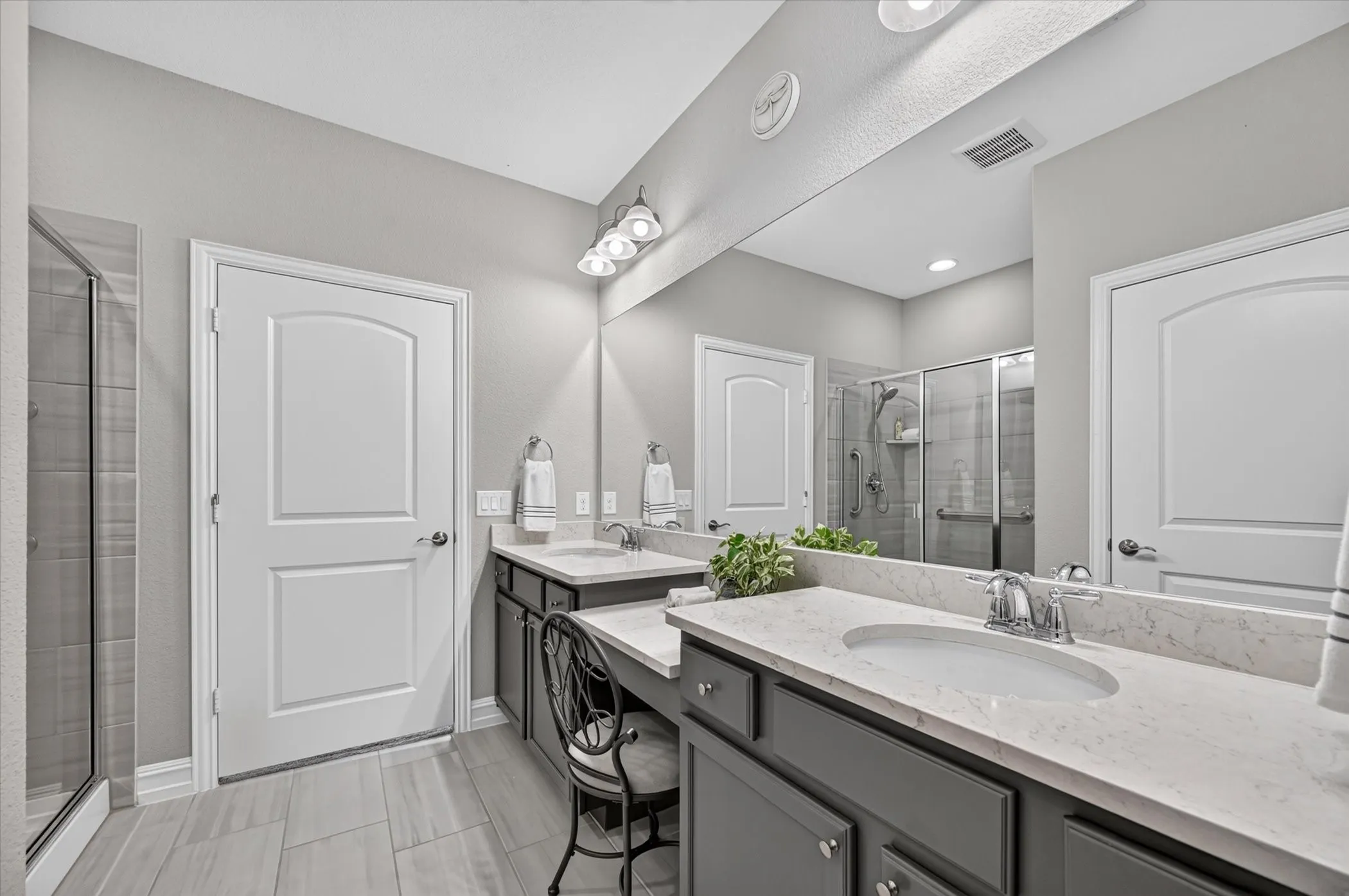 Single Family Residence For Sale in Denton County , 1725 Port Royal Lane, Frisco, Texas 75036, 2 Bedroom, 2 Bathroom, 2 Garage spaces, 1,840 Sqft, built in 2019, mls#21354109, Real Estate Agent in Frisco, Homes For Sale in Denton county, Homes For Sale in Frisco, Realtor in Frisco Texas, Real Estate Brokerage Independent Realty Texas, Luminita Cordes Realtor