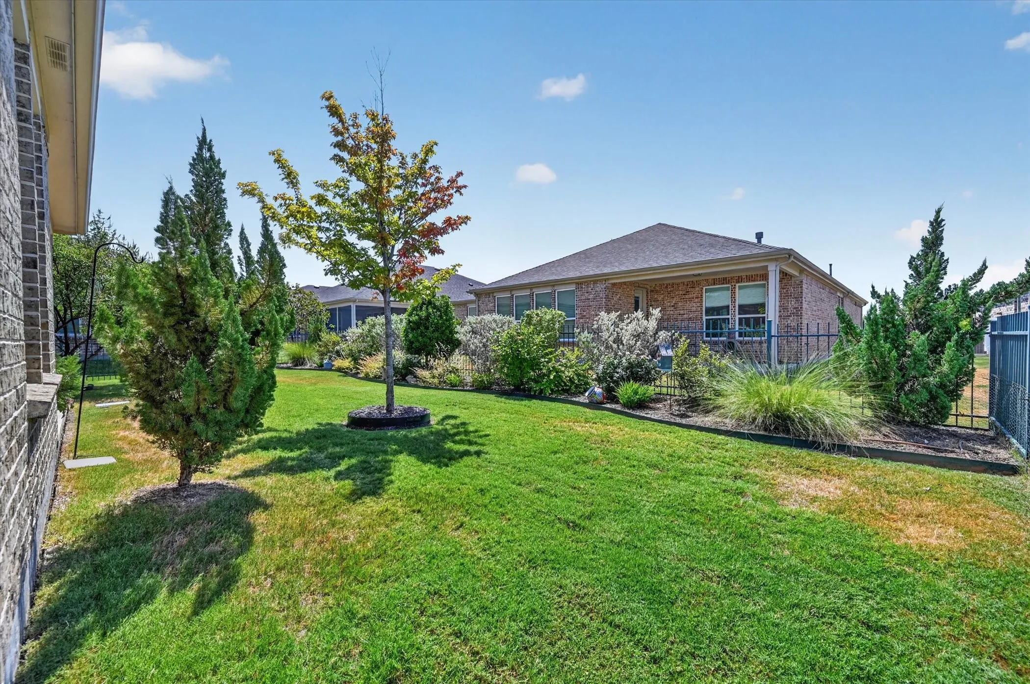 Single Family Residence For Sale in Denton County , 1725 Port Royal Lane, Frisco, Texas 75036, 2 Bedroom, 2 Bathroom, 2 Garage spaces, 1,840 Sqft, built in 2019, mls#21354109, Real Estate Agent in Frisco, Homes For Sale in Denton county, Homes For Sale in Frisco, Realtor in Frisco Texas, Real Estate Brokerage Independent Realty Texas, Luminita Cordes Realtor