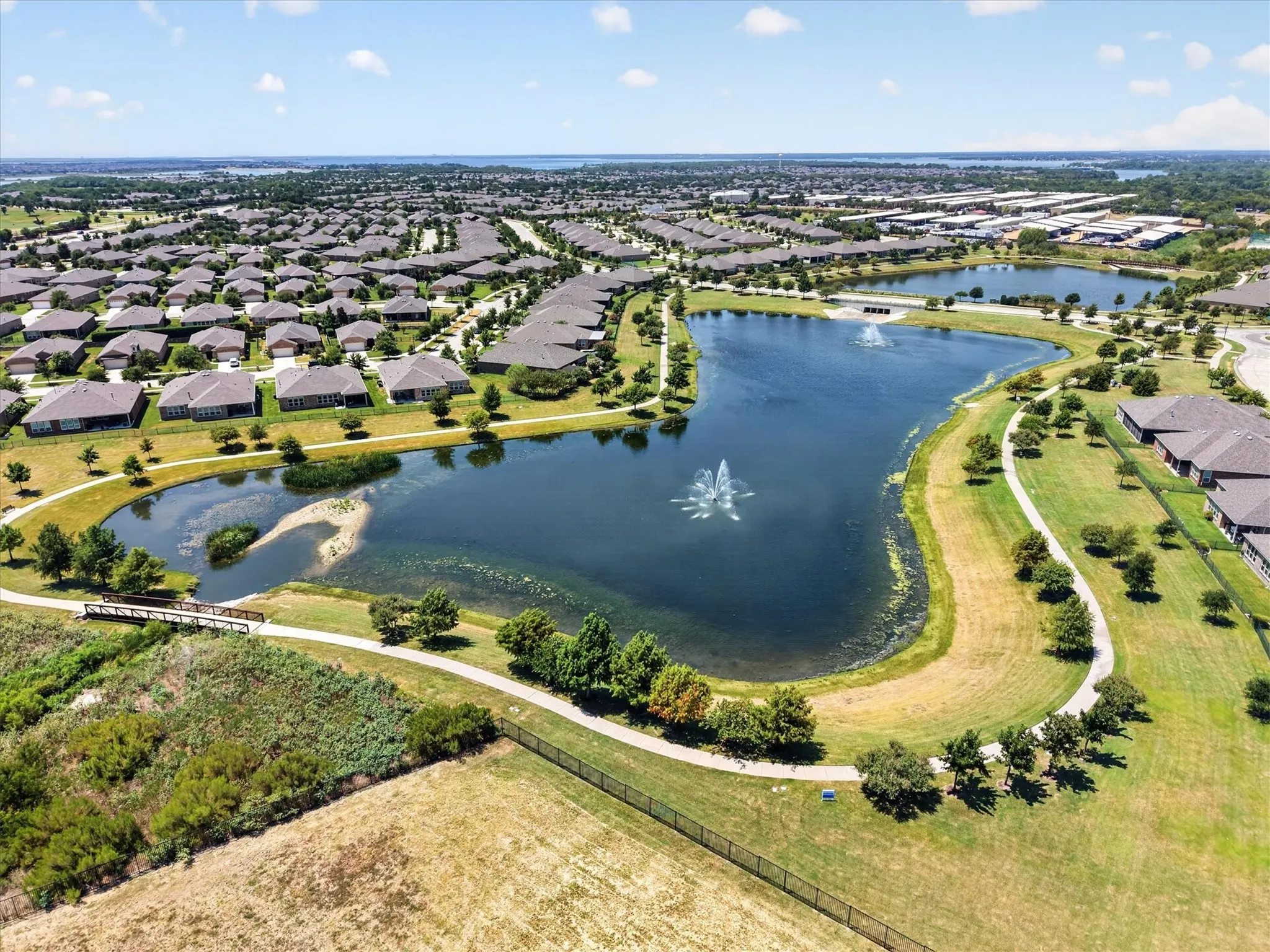 Single Family Residence For Sale in Denton County , 1725 Port Royal Lane, Frisco, Texas 75036, 2 Bedroom, 2 Bathroom, 2 Garage spaces, 1,840 Sqft, built in 2019, mls#21354109, Real Estate Agent in Frisco, Homes For Sale in Denton county, Homes For Sale in Frisco, Realtor in Frisco Texas, Real Estate Brokerage Independent Realty Texas, Luminita Cordes Realtor
