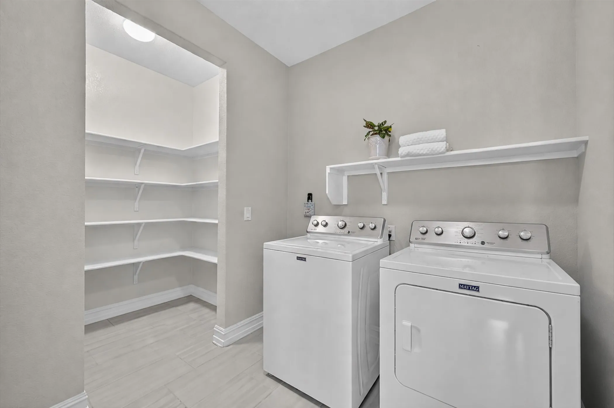 Single Family Residence For Sale in Denton County , 1725 Port Royal Lane, Frisco, Texas 75036, 2 Bedroom, 2 Bathroom, 2 Garage spaces, 1,840 Sqft, built in 2019, mls#21354109, Real Estate Agent in Frisco, Homes For Sale in Denton county, Homes For Sale in Frisco, Realtor in Frisco Texas, Real Estate Brokerage Independent Realty Texas, Luminita Cordes Realtor