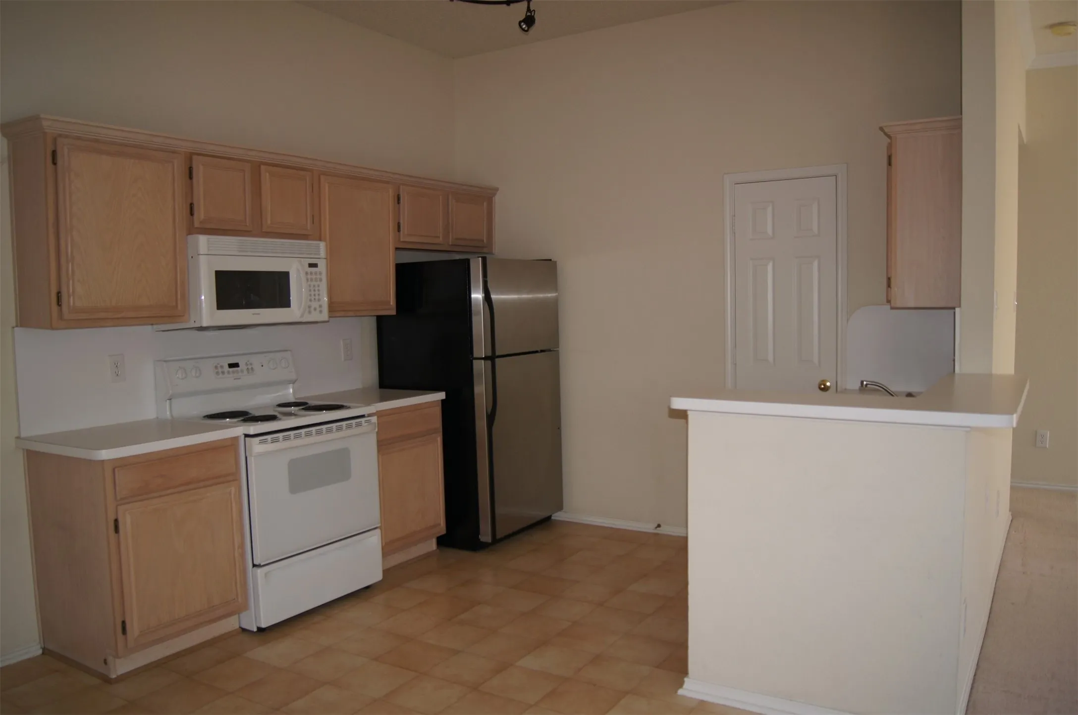 Single Family Residence For Sale in Dallas County , 8317 Spinnaker Cove, Rowlett, Texas 75089, 3 Bedroom, 2 Bathroom, 2 Garage spaces, 1,514 Sqft, built in 1995, mls#21355644, Real Estate Agent in Rowlett, Homes For Sale in Dallas county, Homes For Sale in Rowlett, Realtor in Rowlett Texas, Real Estate Brokerage Independent Realty Texas, Luminita Cordes Realtor