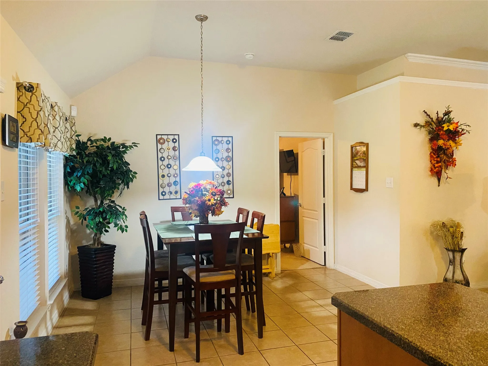 Single Family Residence For Sale in Parker County , 2250 Kaitlyn Drive, Weatherford, Texas 76087, 4 Bedroom, 2 Bathroom, 2 Garage spaces, 1,760 Sqft, built in 2008, mls#21359463, Real Estate Agent in Weatherford, Homes For Sale in Parker county, Homes For Sale in Weatherford, Realtor in Weatherford Texas, Real Estate Brokerage Independent Realty Texas, Luminita Cordes Realtor