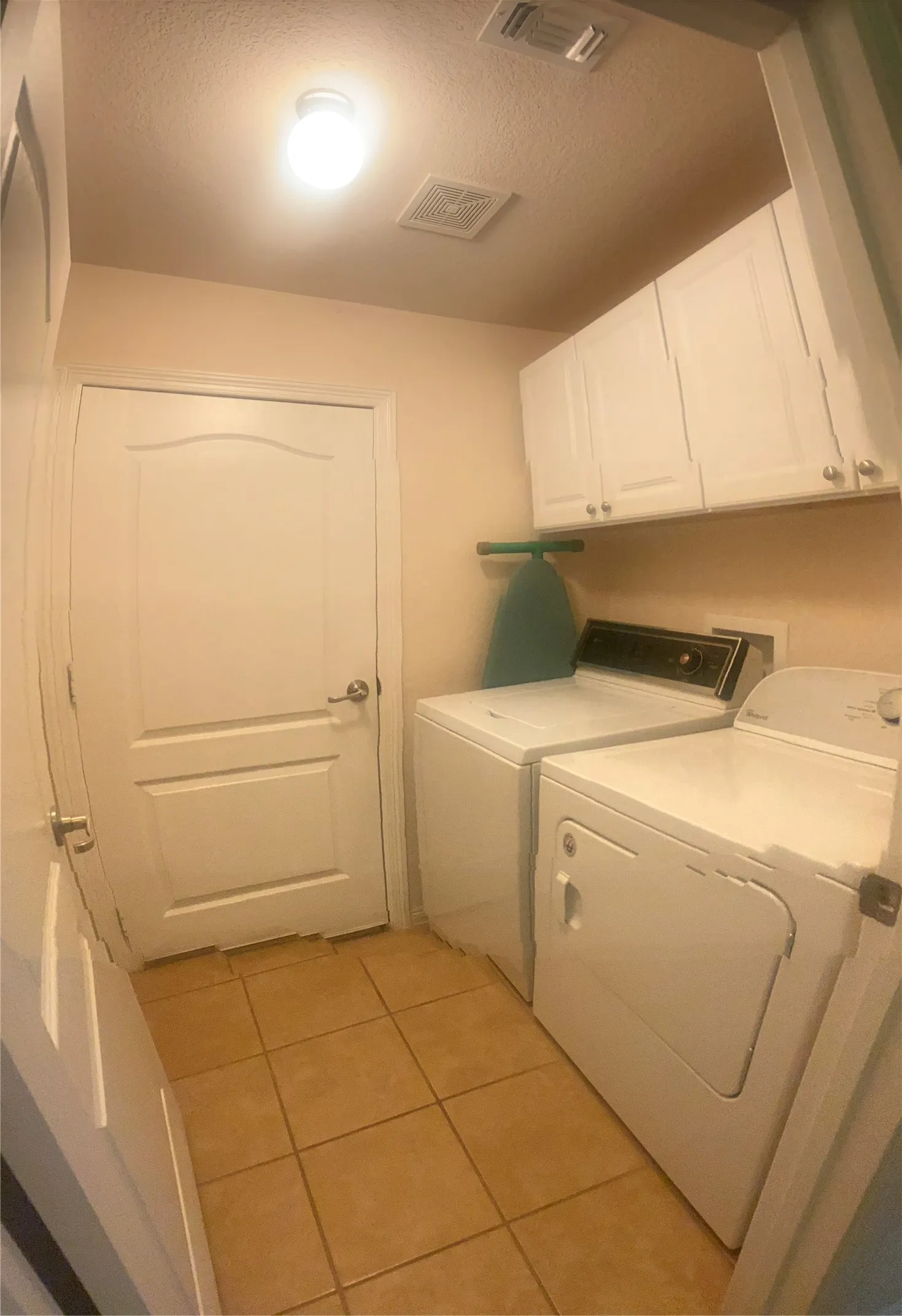 Single Family Residence For Sale in Parker County , 2250 Kaitlyn Drive, Weatherford, Texas 76087, 4 Bedroom, 2 Bathroom, 2 Garage spaces, 1,760 Sqft, built in 2008, mls#21359463, Real Estate Agent in Weatherford, Homes For Sale in Parker county, Homes For Sale in Weatherford, Realtor in Weatherford Texas, Real Estate Brokerage Independent Realty Texas, Luminita Cordes Realtor