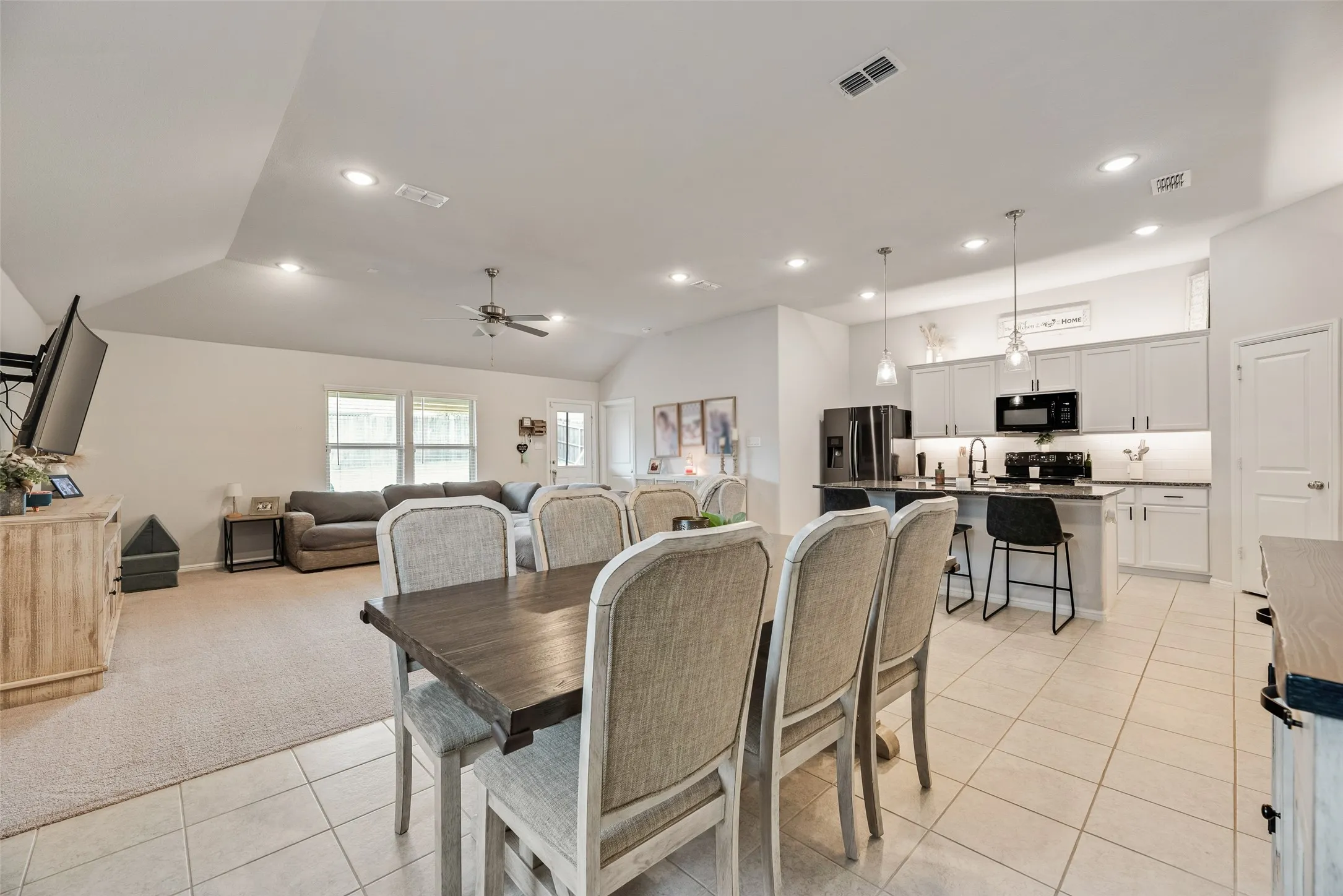 Single Family Residence For Sale in Collin County , 2107 Auburndale Avenue, Melissa, Texas 75454, 4 Bedroom, 2 Bathroom, 2 Garage spaces, 2,044 Sqft, built in 2019, mls#21358340, Real Estate Agent in Melissa, Homes For Sale in Collin county, Homes For Sale in Melissa, Realtor in Melissa Texas, Real Estate Brokerage Independent Realty Texas, Luminita Cordes Realtor