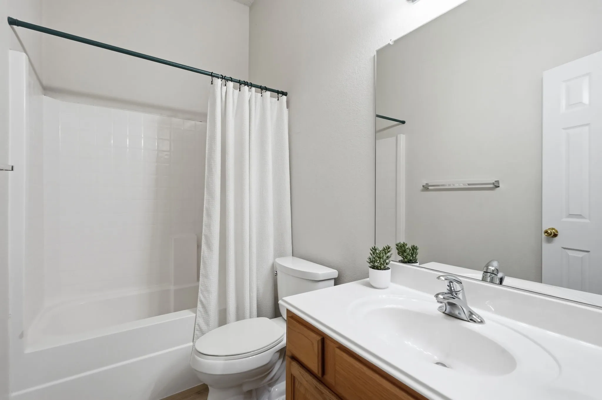 Full bathroom