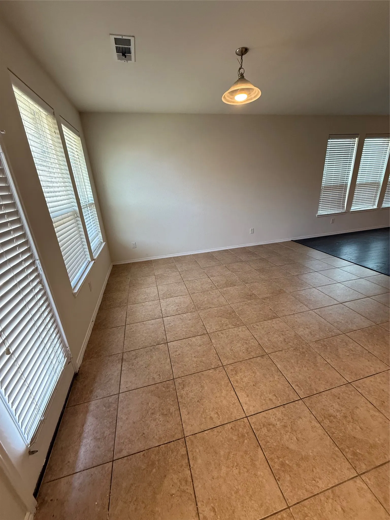 Single Family Residence For Rent in Denton County , 1204 Barn Owl Drive, Little Elm, Texas 75068, 4 Bedroom, 3 Bathroom, 2 Garage spaces, 2,535 Sqft, built in 2014, mls#21359676, Real Estate Agent in Little Elm, Homes For Rent in Denton county, Homes For Rent in Little Elm, Realtor in Little Elm Texas, Real Estate Brokerage Independent Realty Texas, Luminita Cordes Realtor
