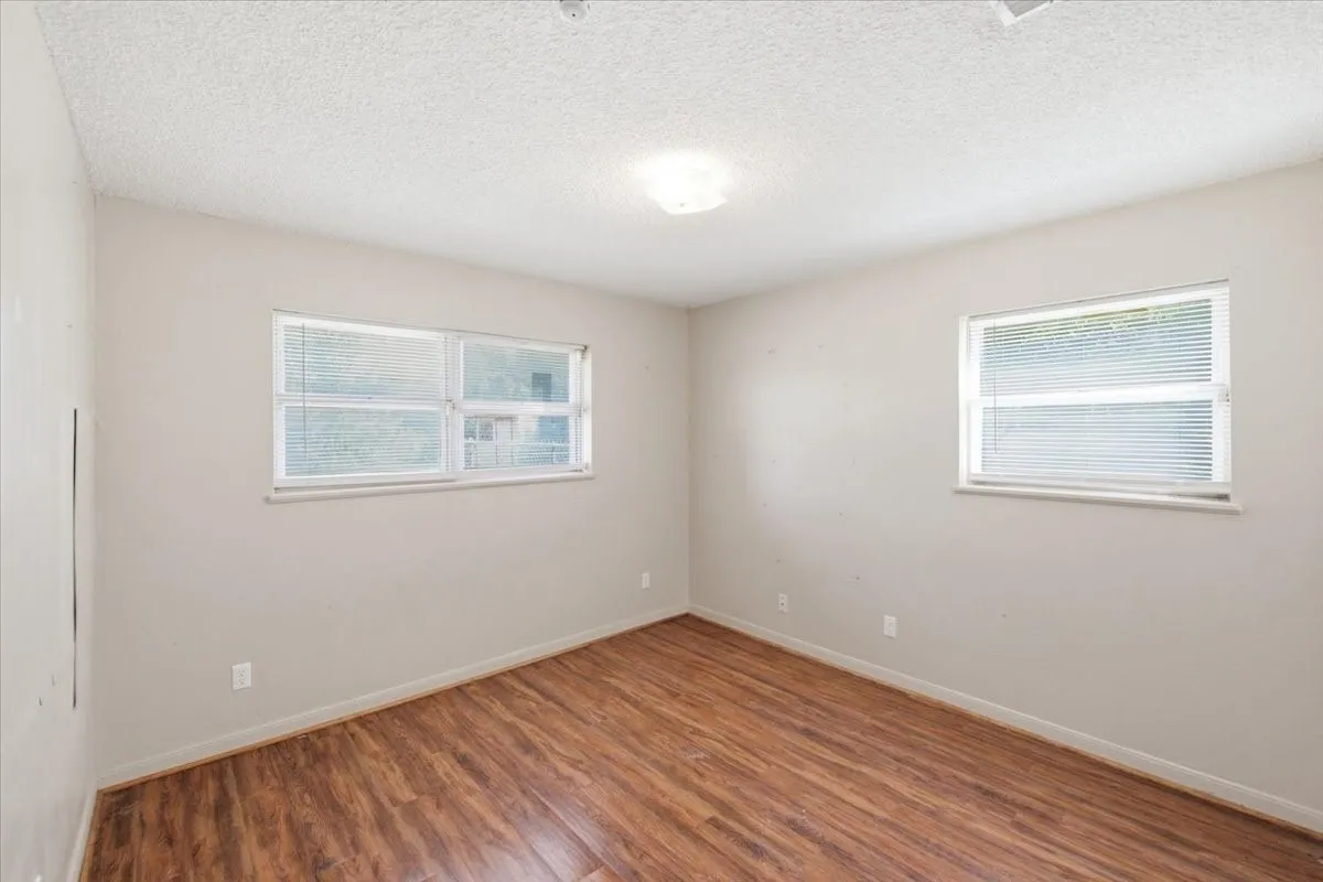 Single Family Residence For Sale in Falls County , 710 E Avenue A, Rosebud, Texas 76570, 4 Bedroom, 3 Bathroom, Garage spaces, 1,852 Sqft, built in 1960, mls#21354742, Real Estate Agent in Rosebud, Homes For Sale in Falls county, Homes For Sale in Rosebud, Realtor in Rosebud Texas, Real Estate Brokerage Independent Realty Texas, Luminita Cordes Realtor