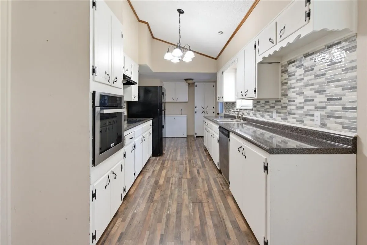 Single Family Residence For Sale in Falls County , 710 E Avenue A, Rosebud, Texas 76570, 4 Bedroom, 3 Bathroom, Garage spaces, 1,852 Sqft, built in 1960, mls#21354742, Real Estate Agent in Rosebud, Homes For Sale in Falls county, Homes For Sale in Rosebud, Realtor in Rosebud Texas, Real Estate Brokerage Independent Realty Texas, Luminita Cordes Realtor