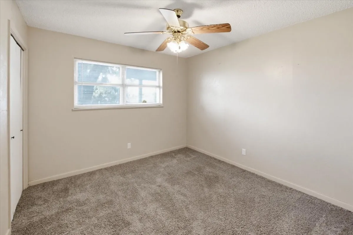 Single Family Residence For Sale in Falls County , 710 E Avenue A, Rosebud, Texas 76570, 4 Bedroom, 3 Bathroom, Garage spaces, 1,852 Sqft, built in 1960, mls#21354742, Real Estate Agent in Rosebud, Homes For Sale in Falls county, Homes For Sale in Rosebud, Realtor in Rosebud Texas, Real Estate Brokerage Independent Realty Texas, Luminita Cordes Realtor