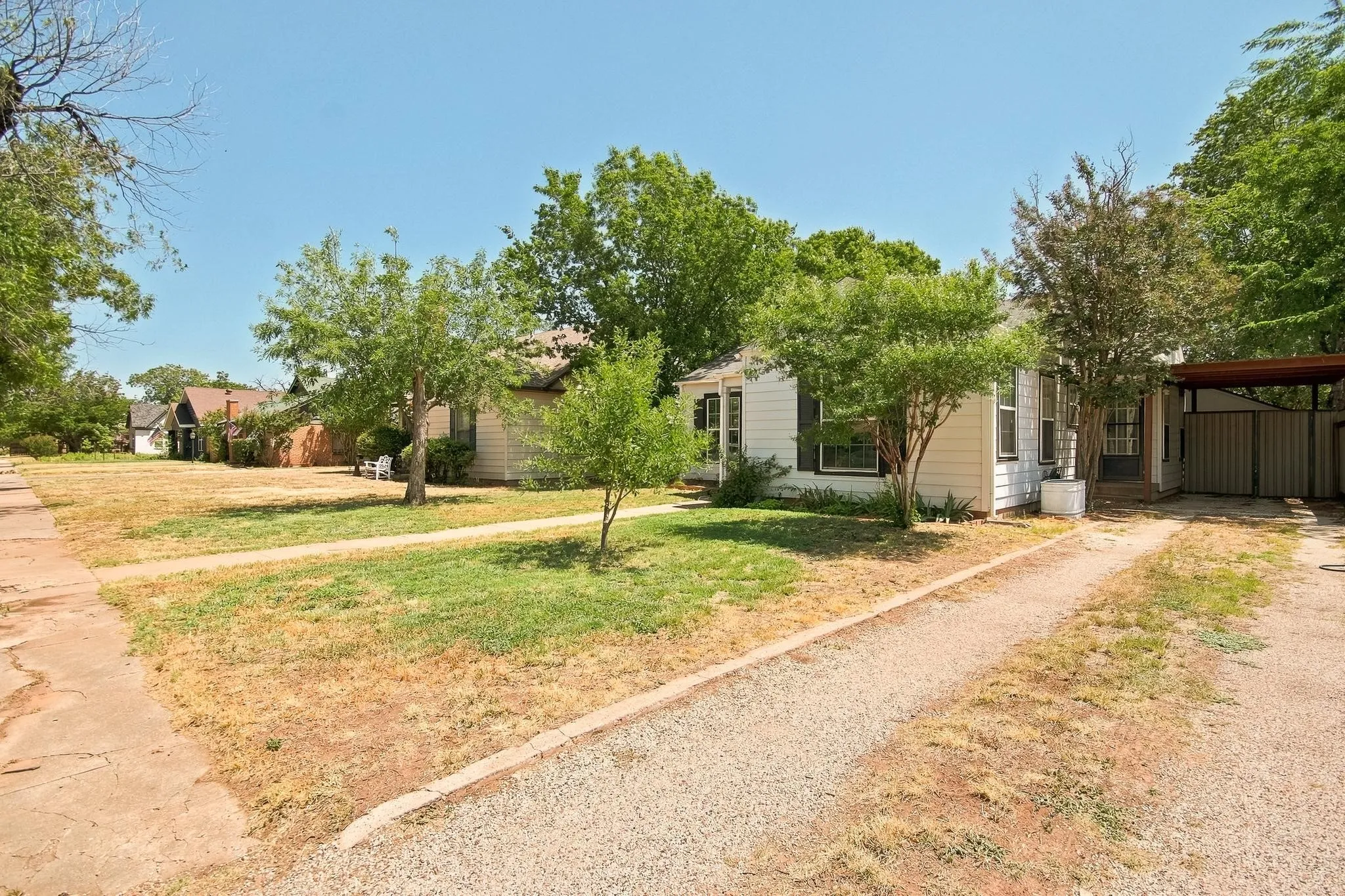 Single Family Residence For Sale in Taylor County , 1825 Sycamore Street, Abilene, Texas 79602, 2 Bedroom, 1 Bathroom, Garage spaces, 1,093 Sqft, built in 1942, mls#21357739, Real Estate Agent in Abilene, Homes For Sale in Taylor county, Homes For Sale in Abilene, Realtor in Abilene Texas, Real Estate Brokerage Independent Realty Texas, Luminita Cordes Realtor