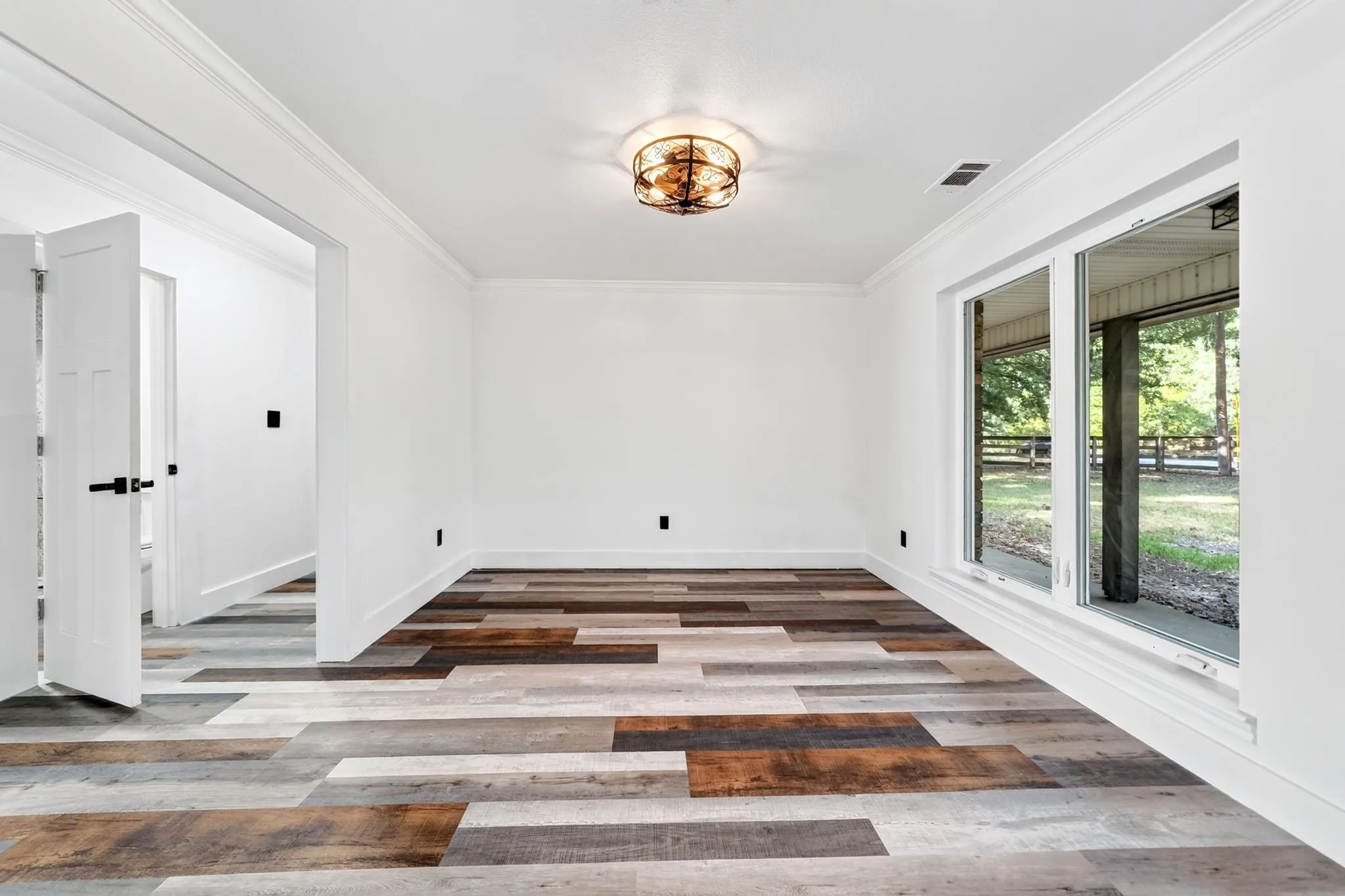 Single Family Residence For Sale in Hunt County , 10504 County Road 2450, Terrell, Texas 75160, 5 Bedroom, 3 Bathroom, 2 Garage spaces, 3,830 Sqft, built in 1991, Price $759,150, mls#21351689, Real Estate Agent in Terrell, Homes For Sale in Hunt county, Homes For Sale in Terrell, Realtor in Terrell Texas, Real Estate Brokerage Independent Realty Texas, Luminita Cordes Realtor